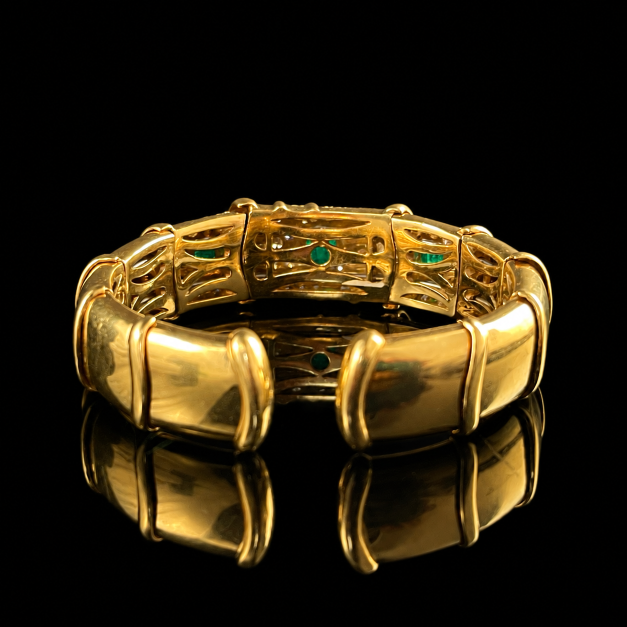 18K Yellow Gold Emerald and Diamond Cuff Back.png
