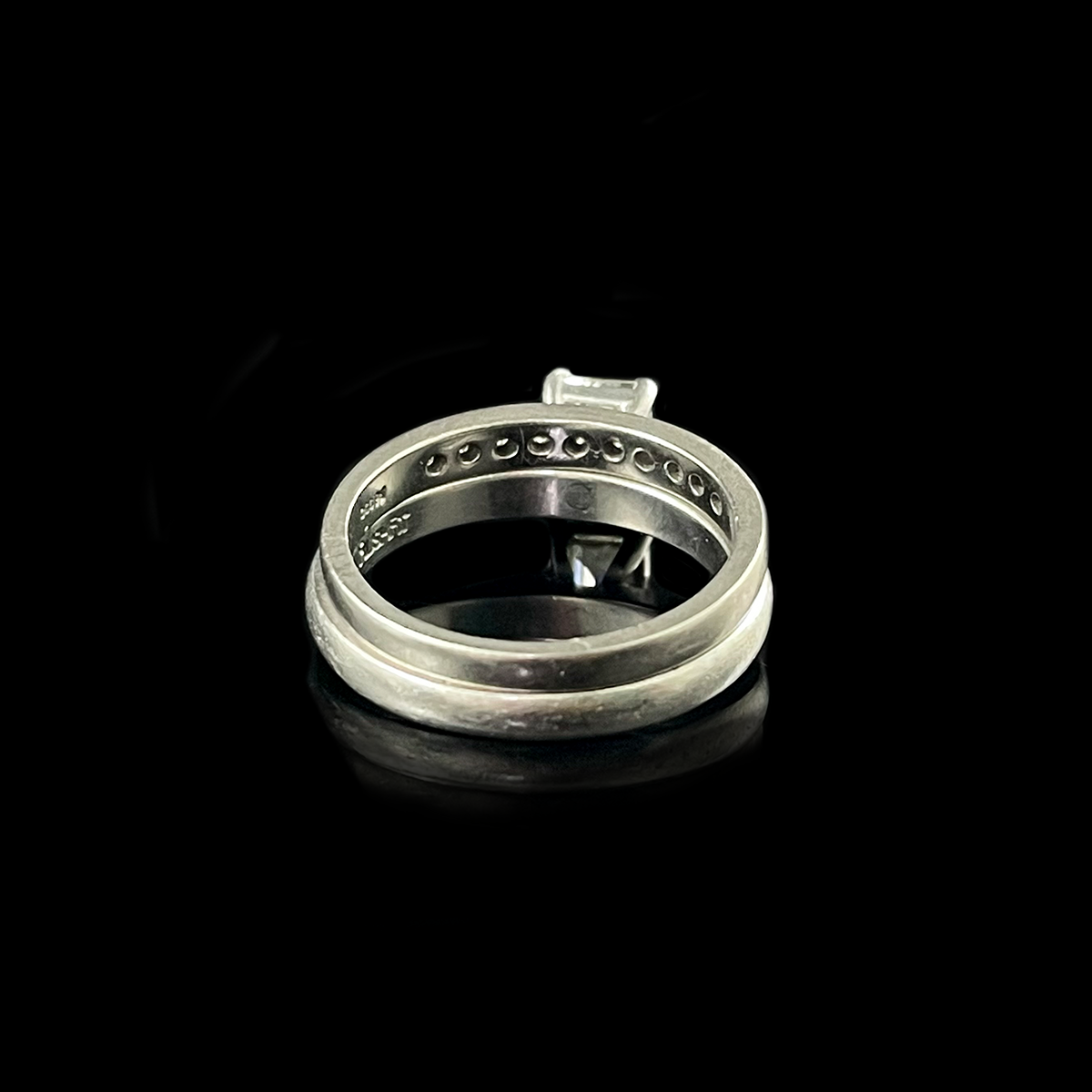 Platinum Diamond Emerald-Cut Diamond Ring Set Back.png