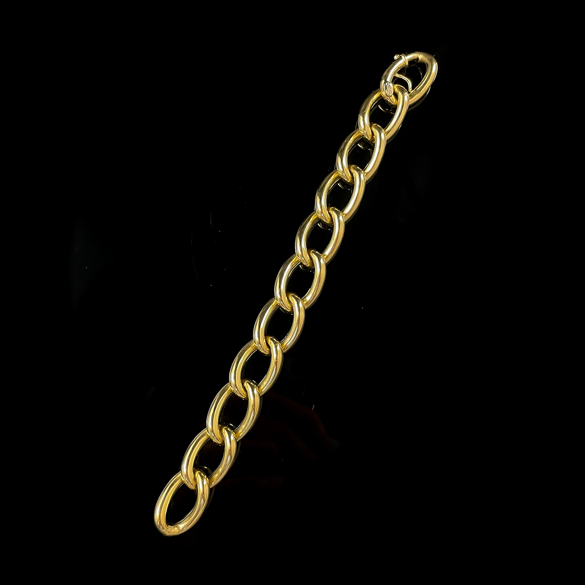 18K Yellow Gold Hollow Large Link Bracelet Layed Out.png