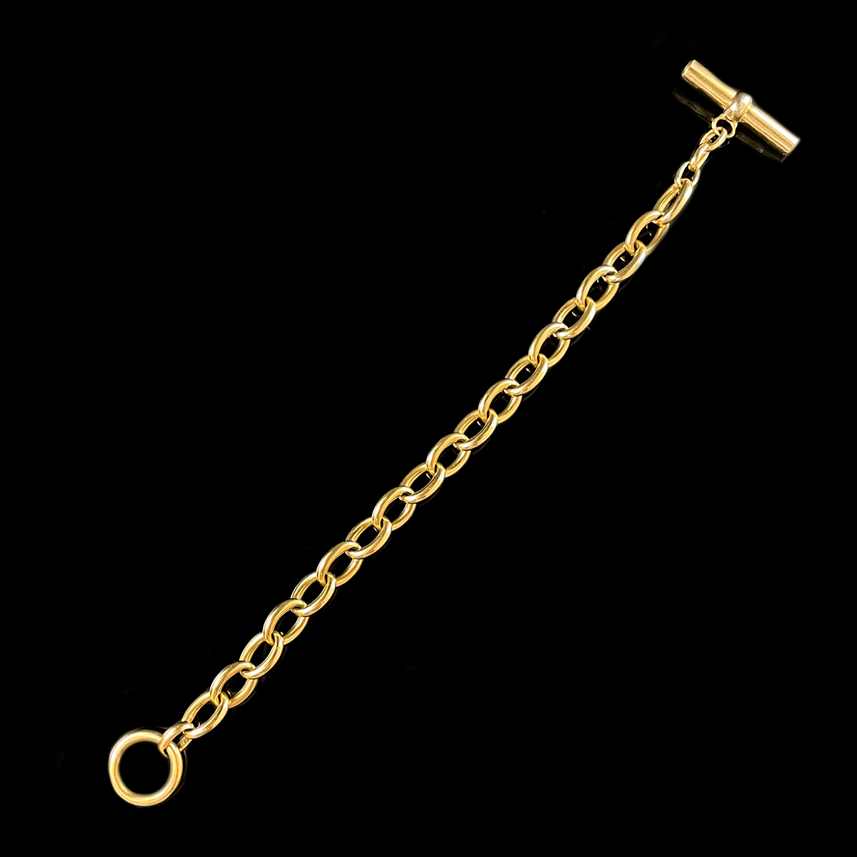 18K Yellow Gold Link Bracelet Layed Out.png