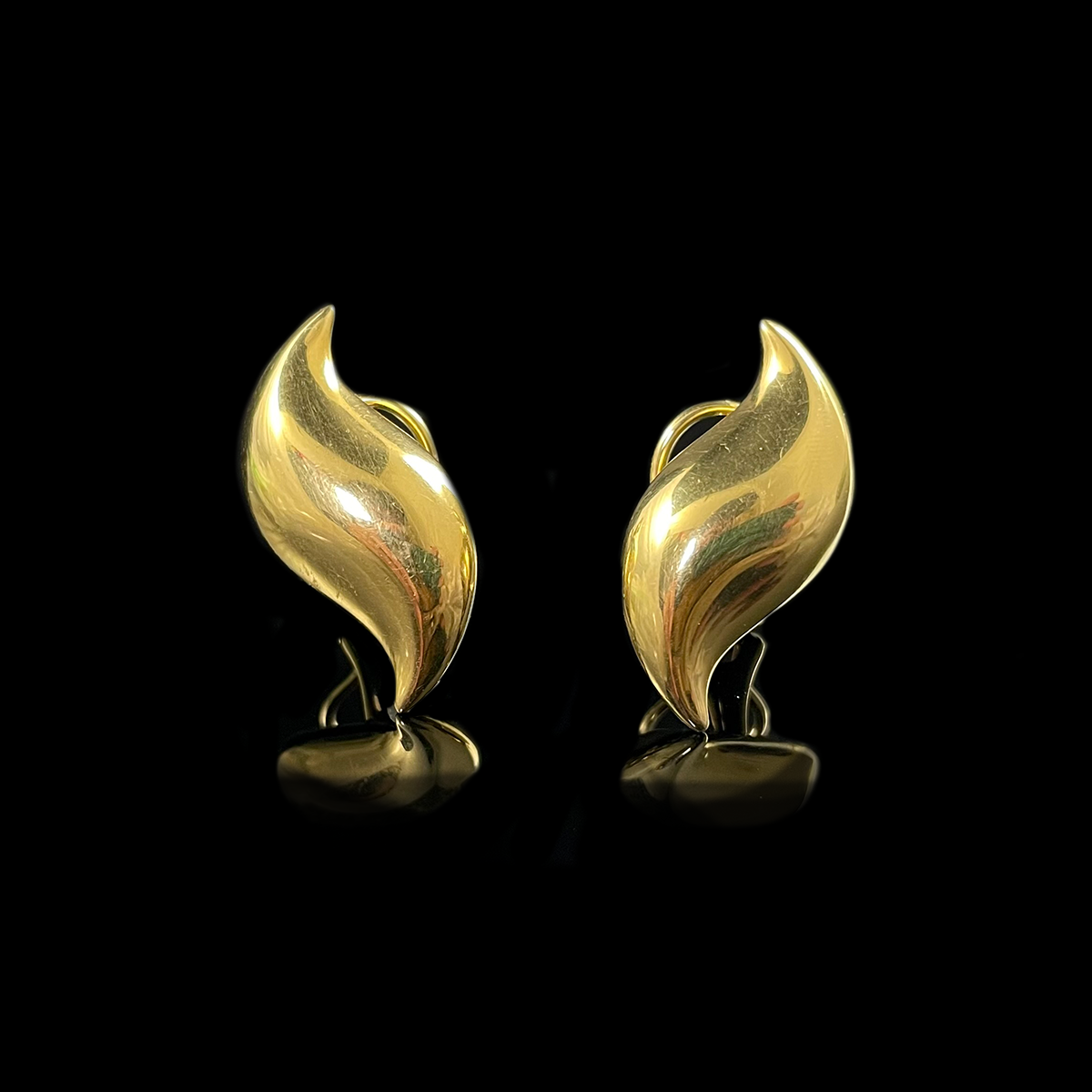 18K Yellow Gold Feather Clip Earrings signed Elsa Peretti for Tiffany.png