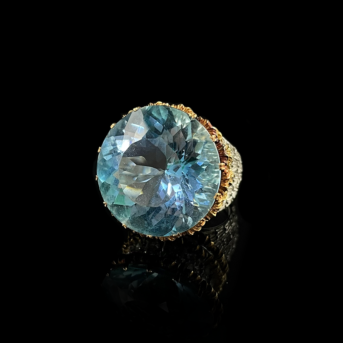 18K White and Yellow Gold Aquamarine Ring signed Buccellati.png
