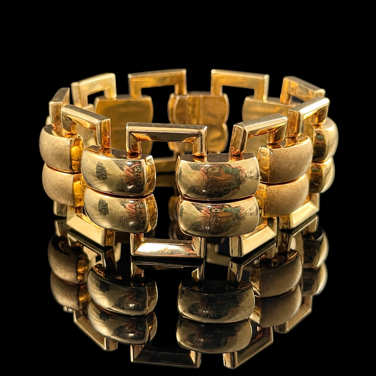 Italian 18K Yellow Gold Tank Bracelet.png