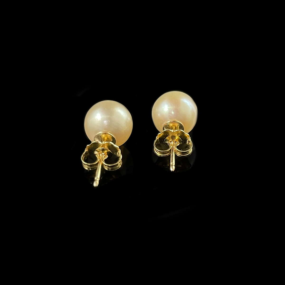 14K Yellow Gold Pearl Studs Back.png