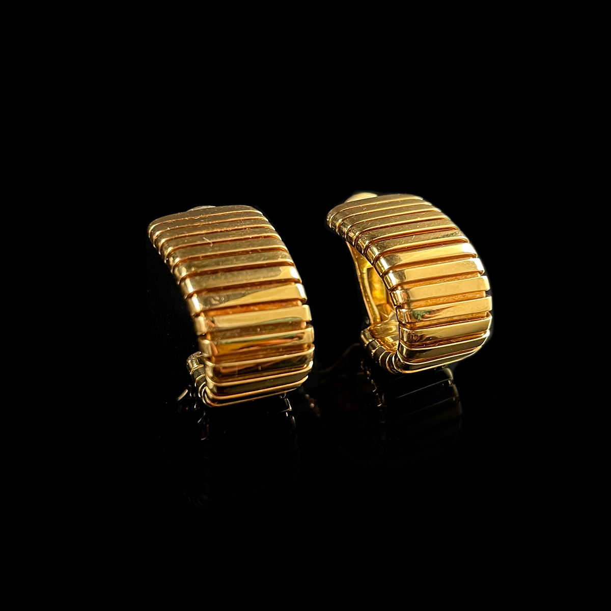 18K Yellow Gold Tubogas Earrings signed Bvlgari Closeup.png