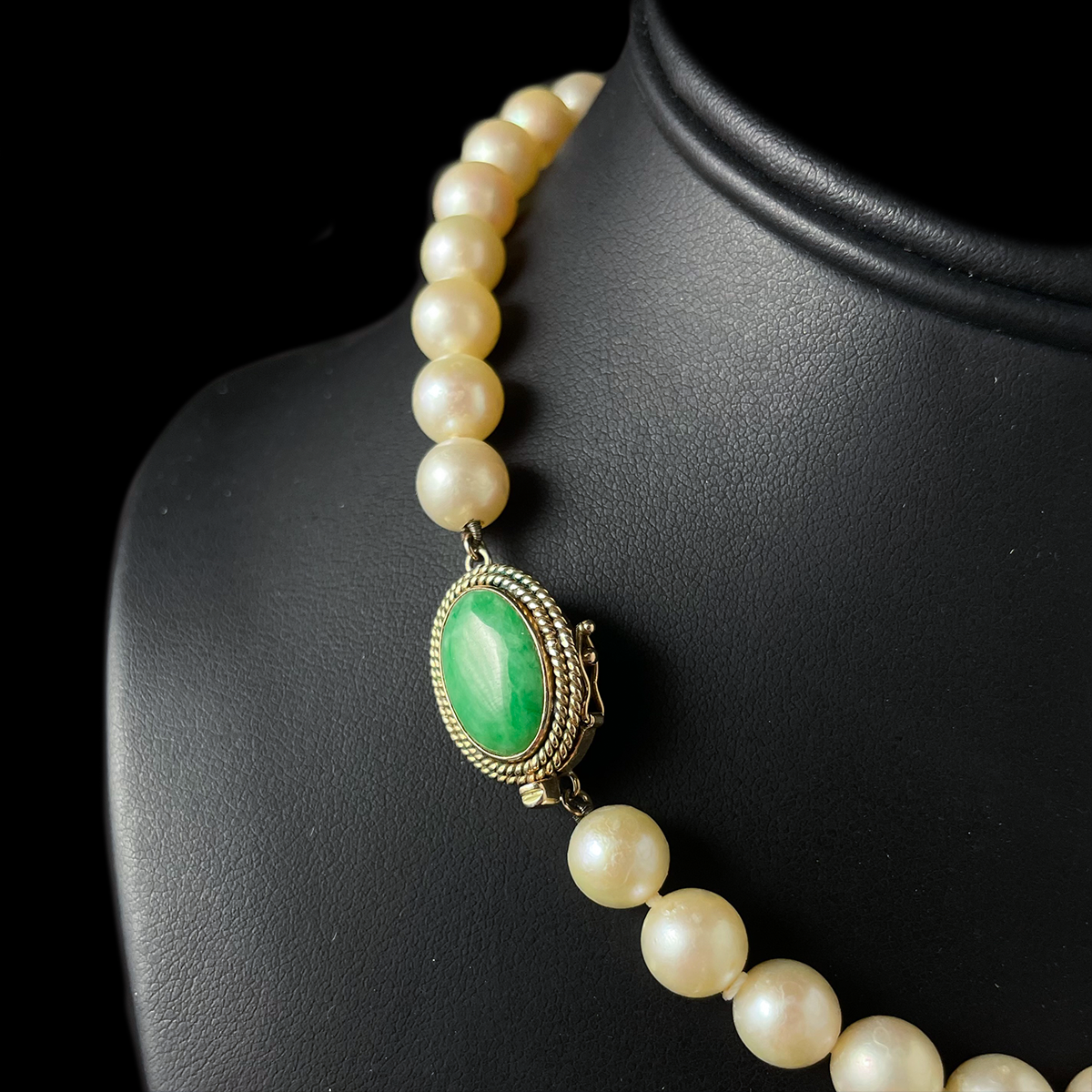 Akoya Pearl Necklace with a 14K Yellow Gold Jade Clasp Closeup.png