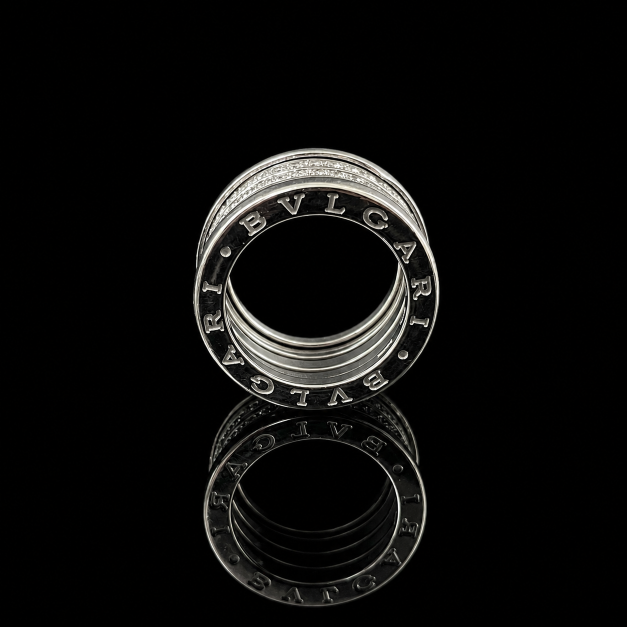 Bvlgari B.Zero1 Ring in 18K White Gold and Diamonds Side.png
