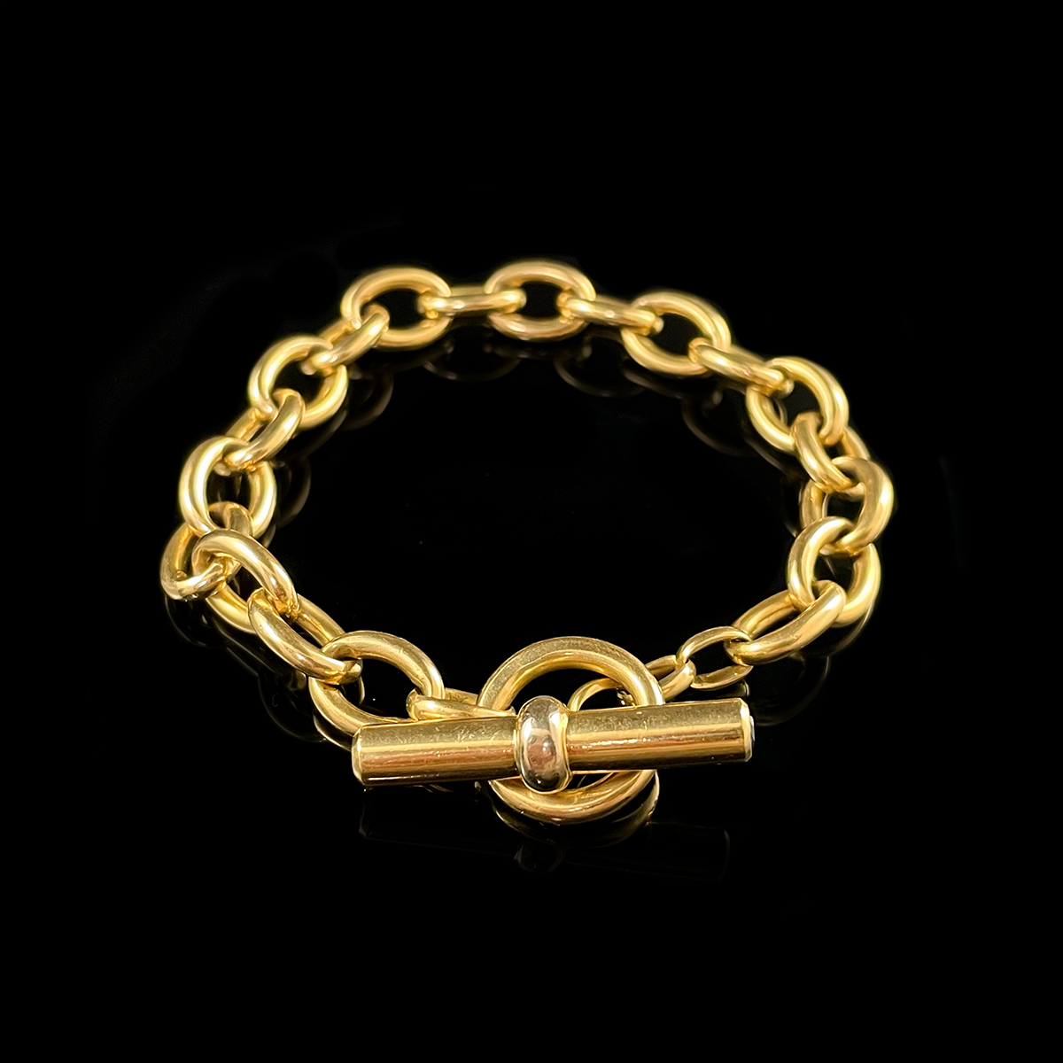 18K Yellow Gold Link Bracelet.png
