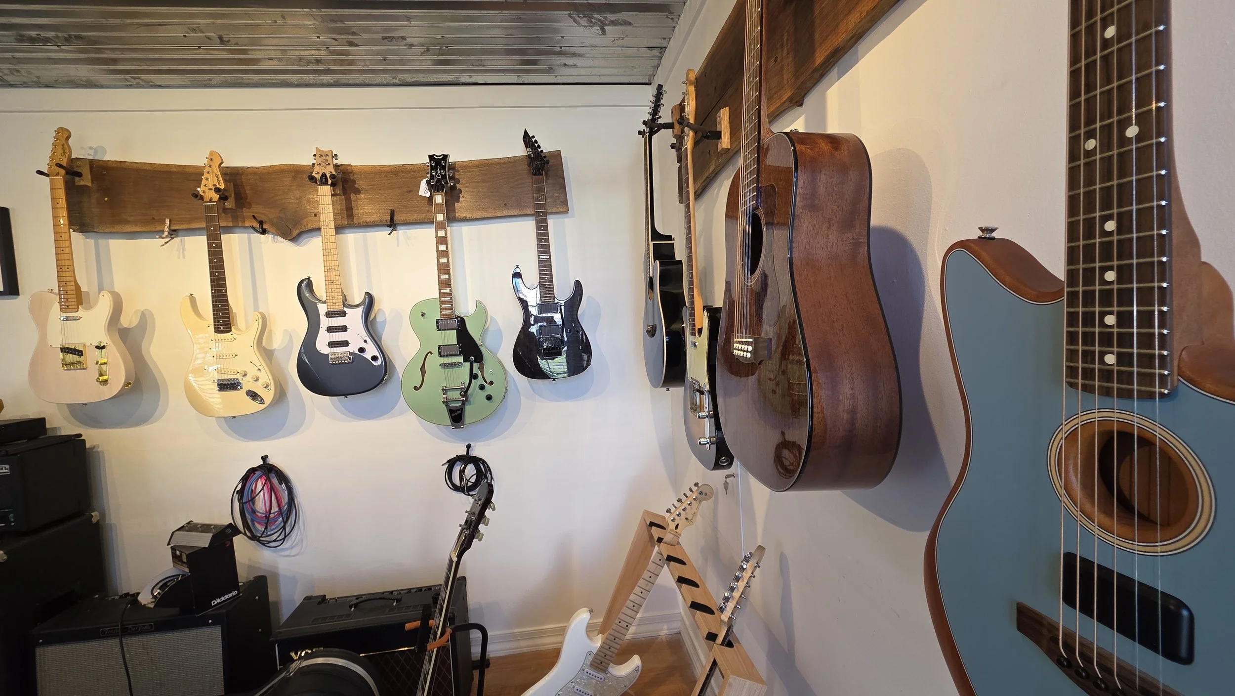 holiday, guitars, amps sale christmas, gifts