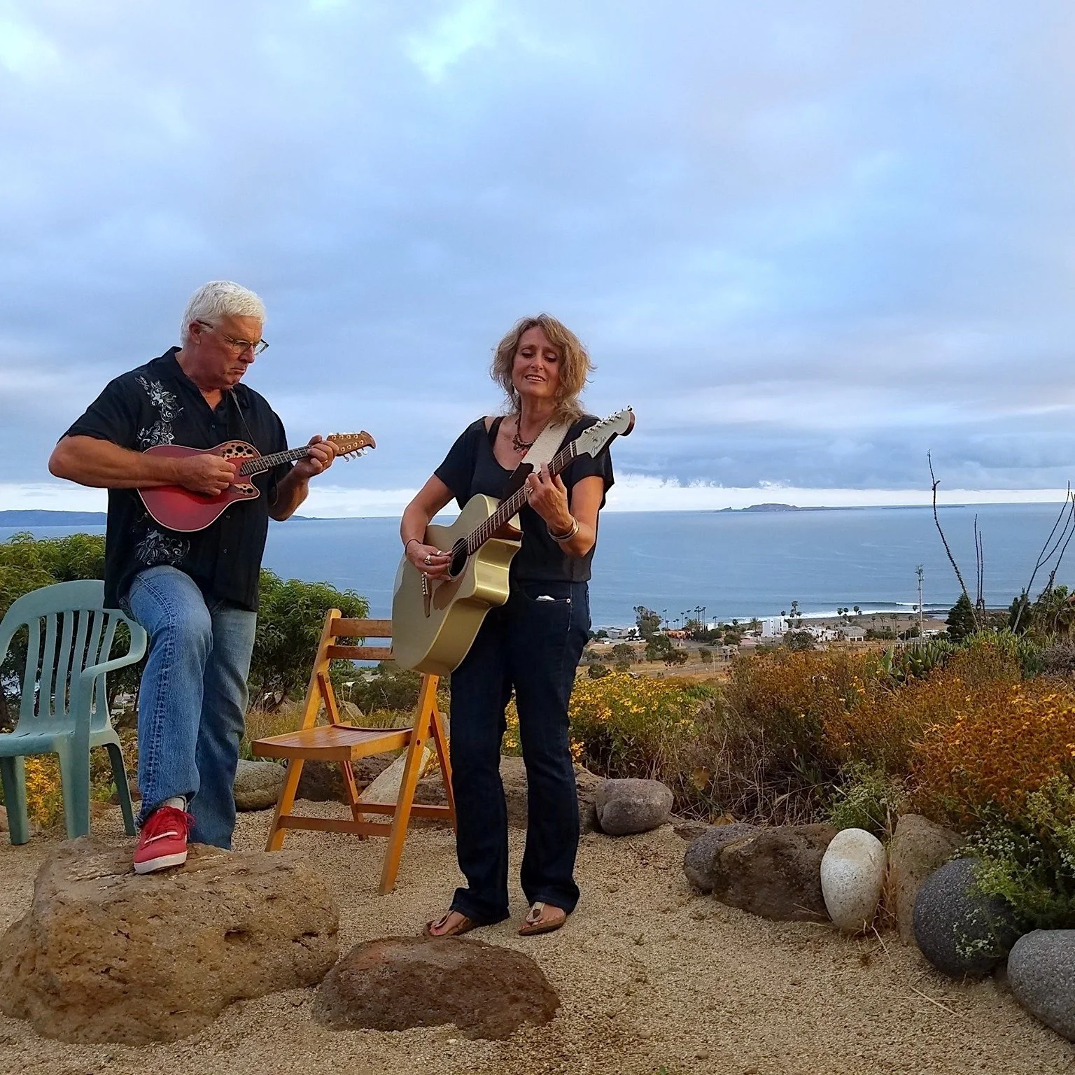 Friday Night Live Music with Wendi Sue & Steve
