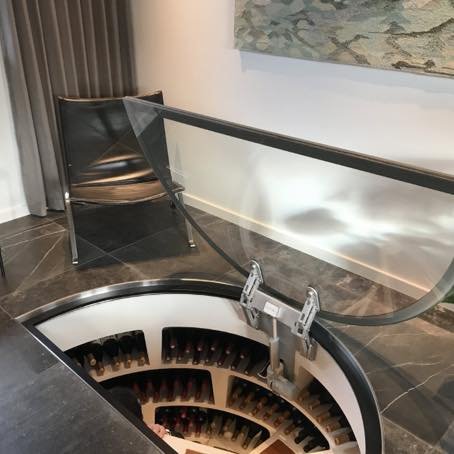 Are you planning on renovating your house? This can be a great time to think your dream wine cellar into your plans 😍 

On this project the children have left home and a room adjacent to the kitchen was left over. The obvious solution was to remove 