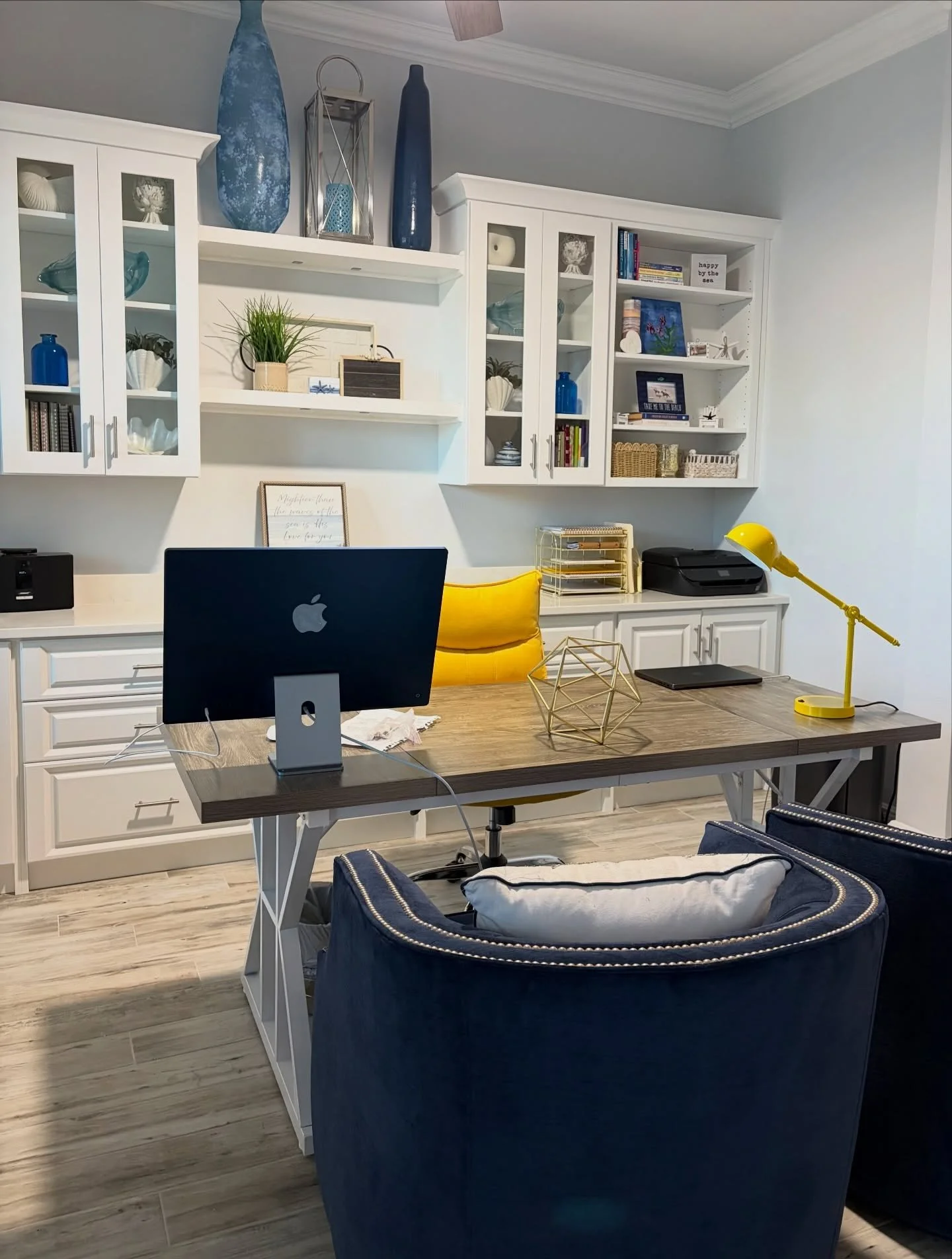 🧼 A Clean Office = A Clear Mind 🧠✨

How nice it feels when your workspace is clean, organized, and everything is in its place. Whether it&rsquo;s a home office or a small office room in your house, cleanliness creates comfort, focus, and productivi