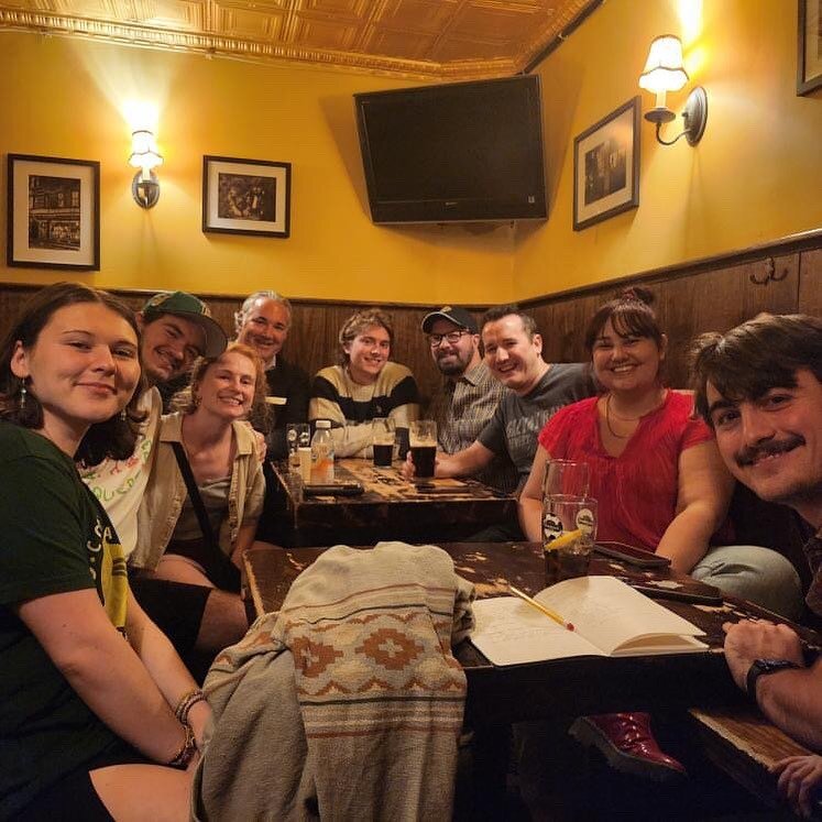 🎃☘️ Happy Halloween from GAELTACHT NYC! ☘️🎃

This week, GAELTACHT NYC saw familiar faces and new friends alike brought together by language and laughter. Interested in making cupla cairde nua as Gaeilge? Fill out this form to enroll as a member of 