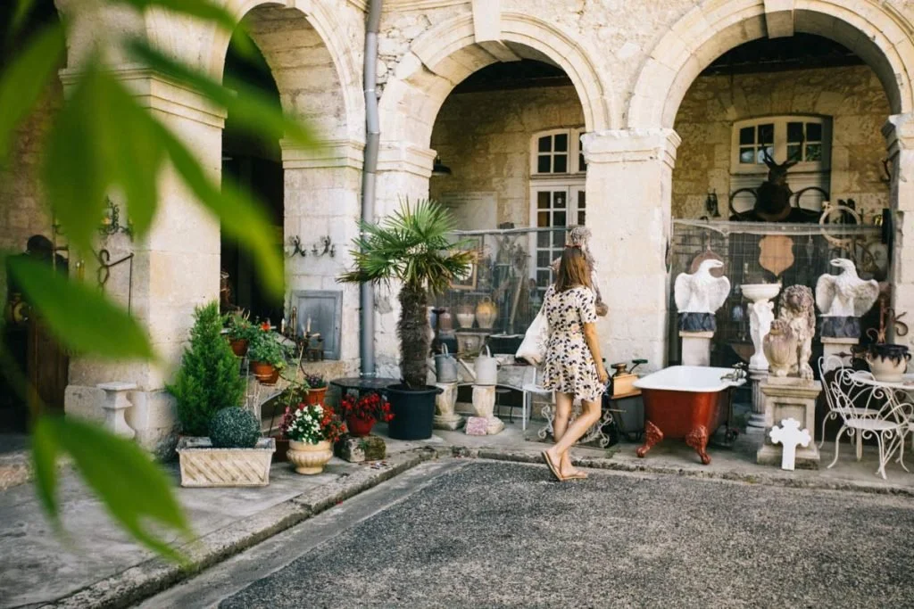 lectoure antiques.jpg