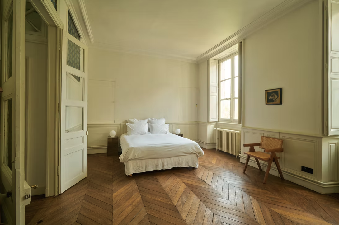 ROOM 14 THAUVENAY.png