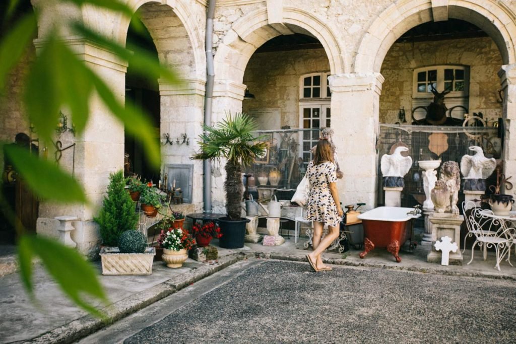 lectoure antiques.jpg