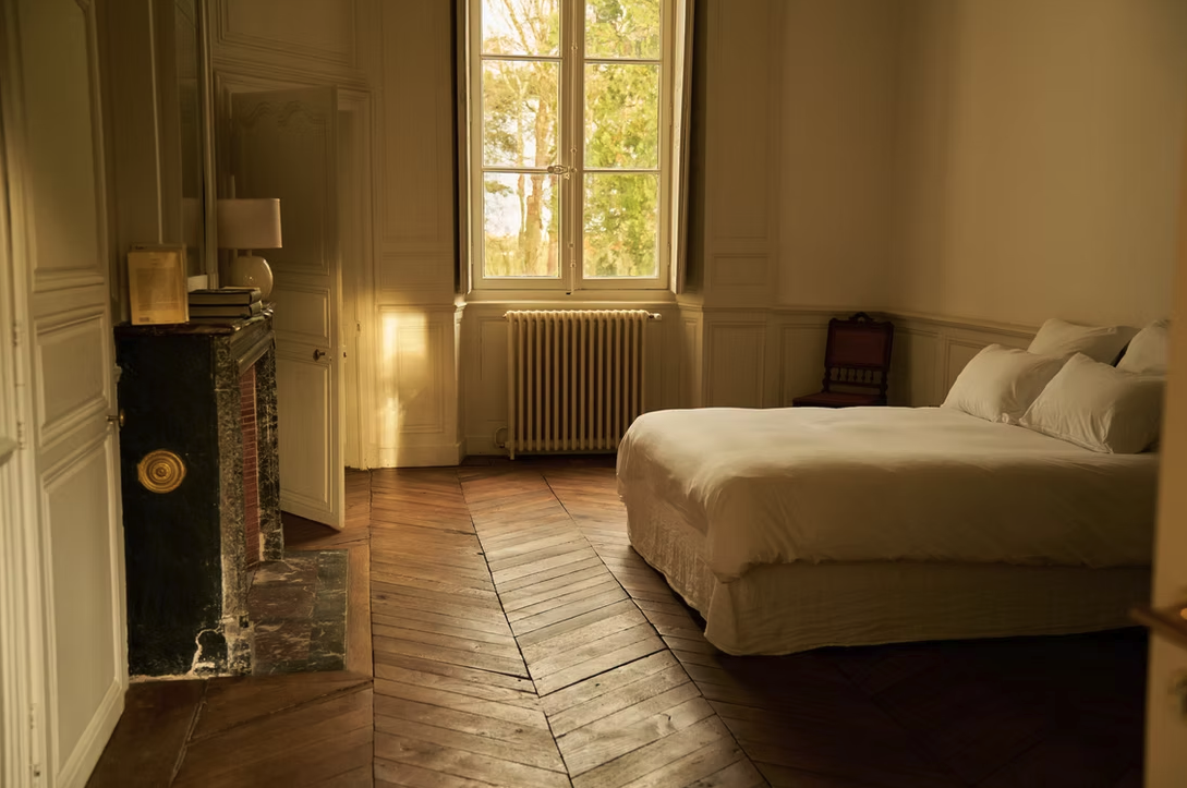 ROOM 12 THAUVENAY.png