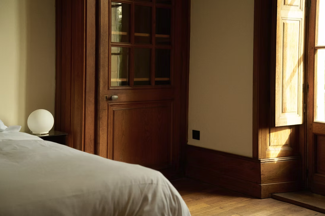 ROOM 2 THAUVENAY.png