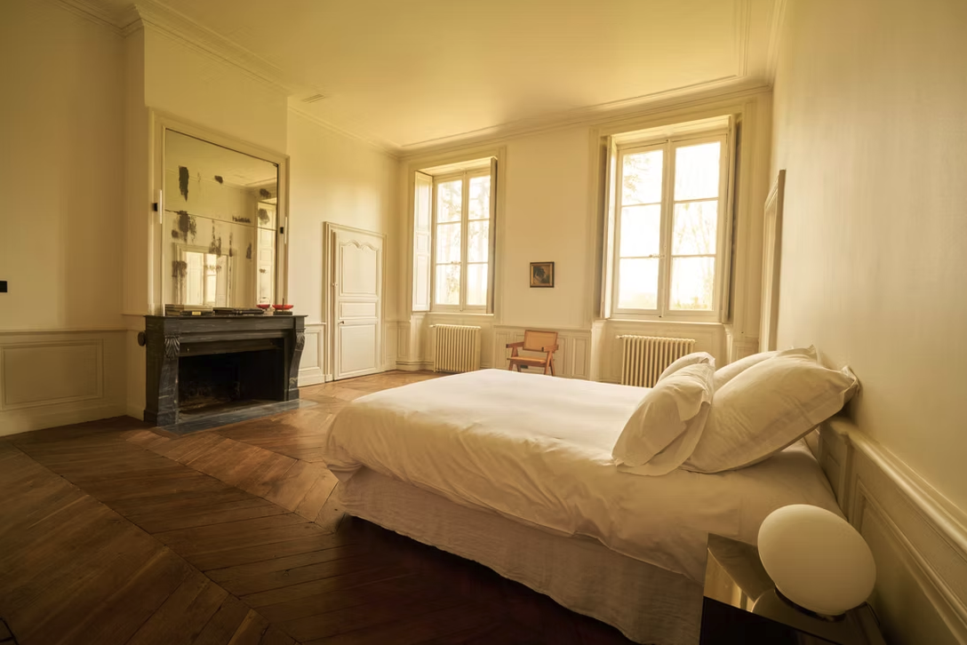 ROOM 13 THAUVENAY.png