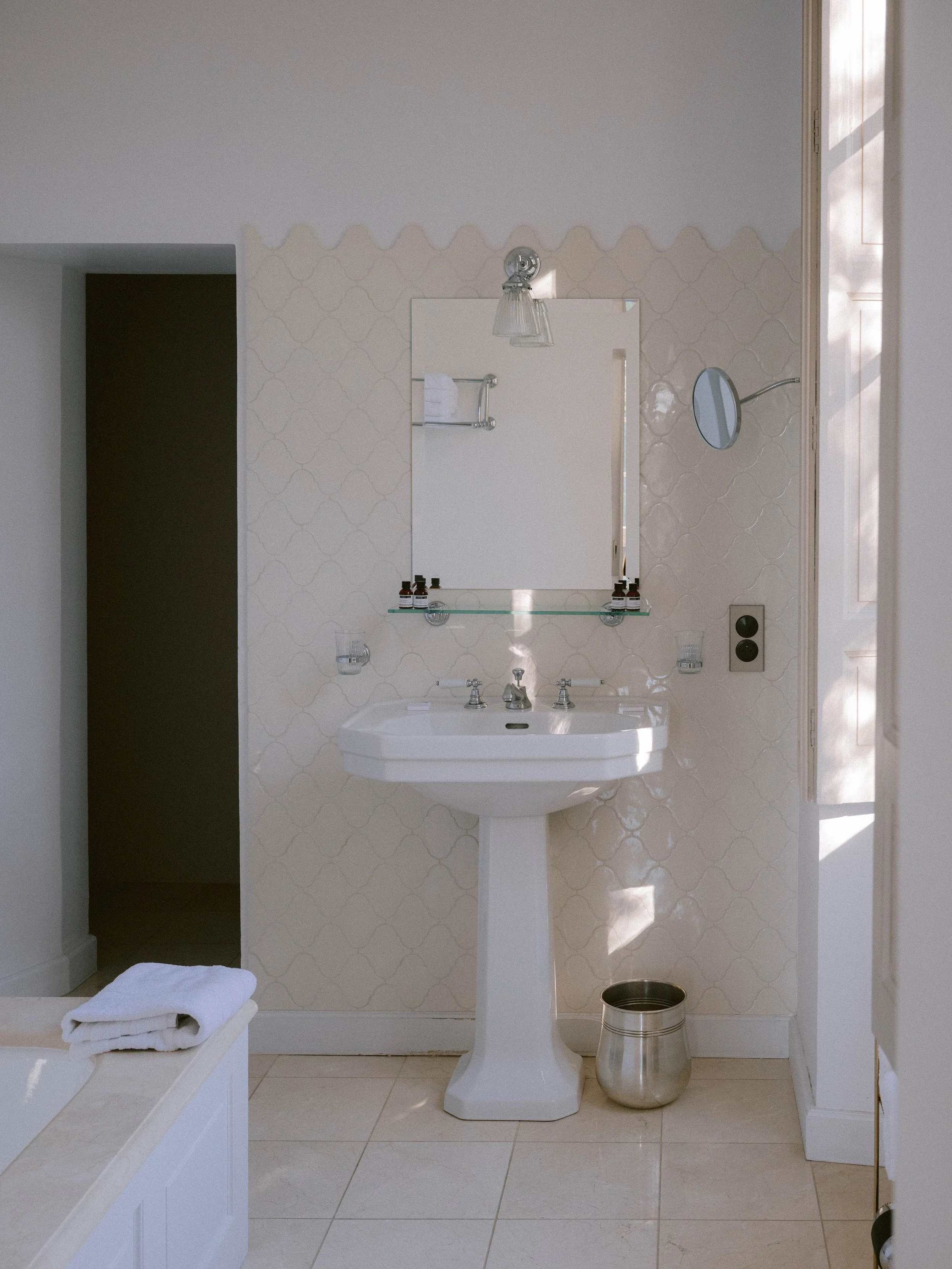 Salle de bains chambre 5.jpg