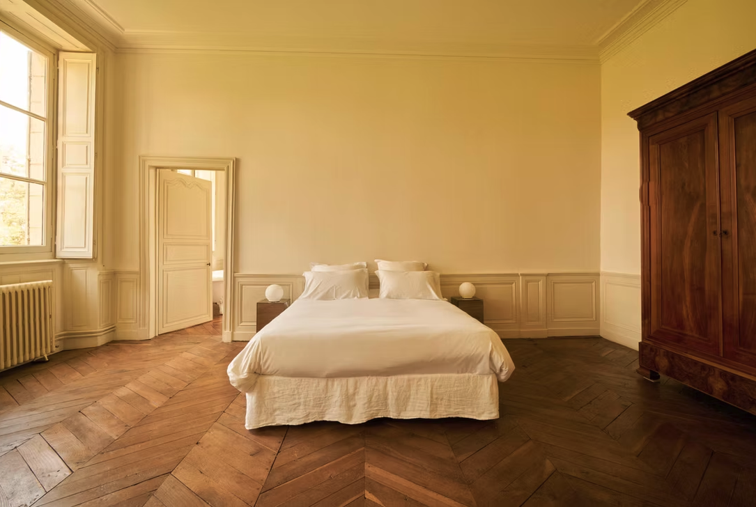 ROOM 13 THAUVENAY WIDE.png