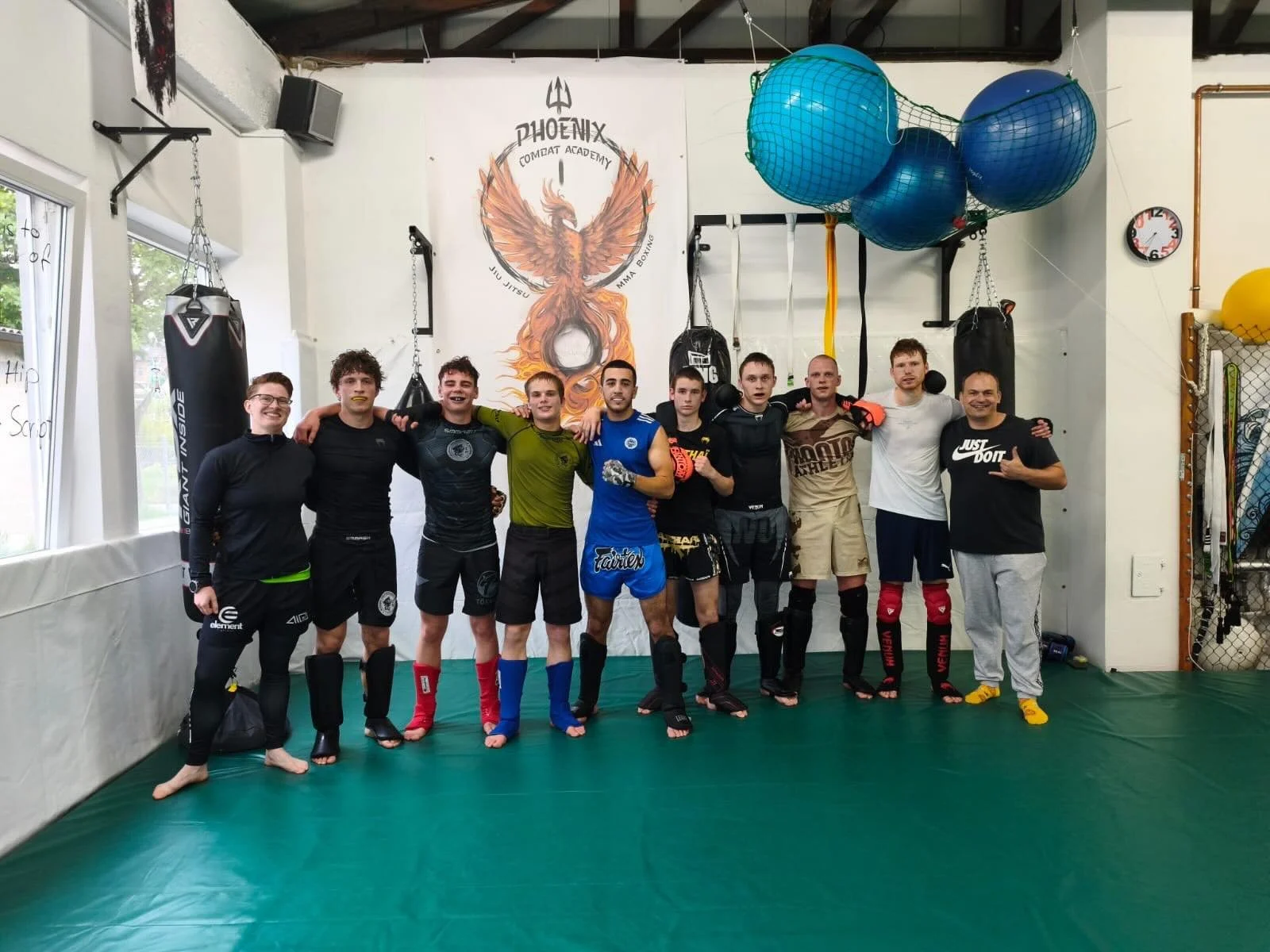 Heute war unsere Jugend bei der @phoenixcombatacademy zu Gast um sich auf ihren n&auml;chsten MMA-Kampf vorzubereiten.  #mma #kampfsport #k&auml;mpfen #ajjc