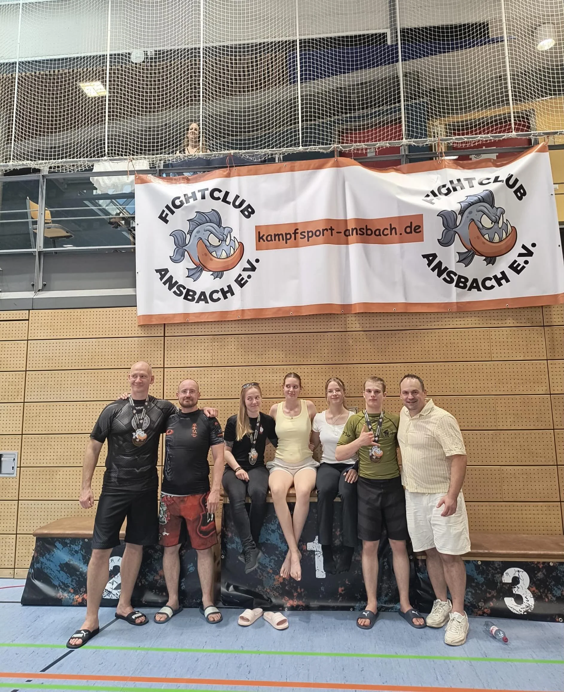 Nach dem Wettkampf ist vor dem Wettkampf 💪🏼🥋 Am Samstag starteten Lorenz, Thomas, Andriy und Verena auf dem 5. Fightclub Ansbach Tunier. Von vier Startern konnten sich drei Medallien sichern. 🥈Verena hat sich den zweiten Platz erk&auml;mpf. 🥉Tho