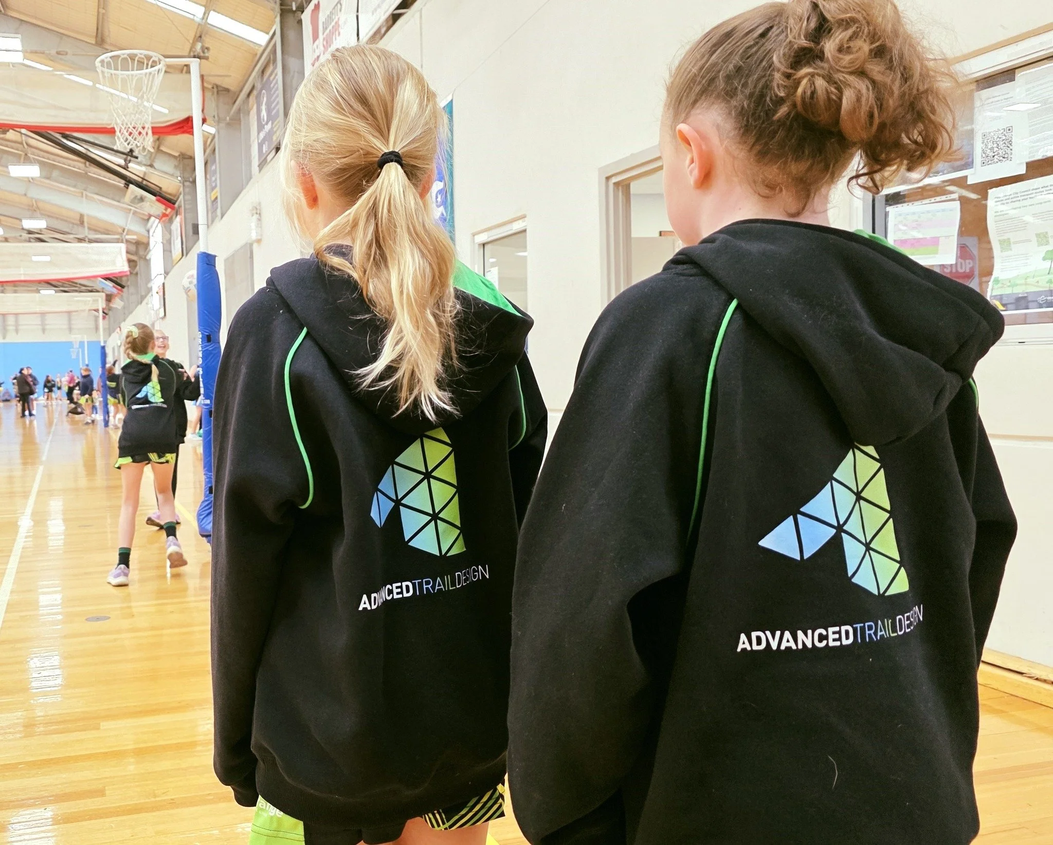 Supporting active kids

Advanced Trail Design has entered the big leagues! We are proud to be sponsoring the @cymsnetballorange  under 11s team for the 2026 season.

My daughter has been playing with the club for several years now and it is a fantast