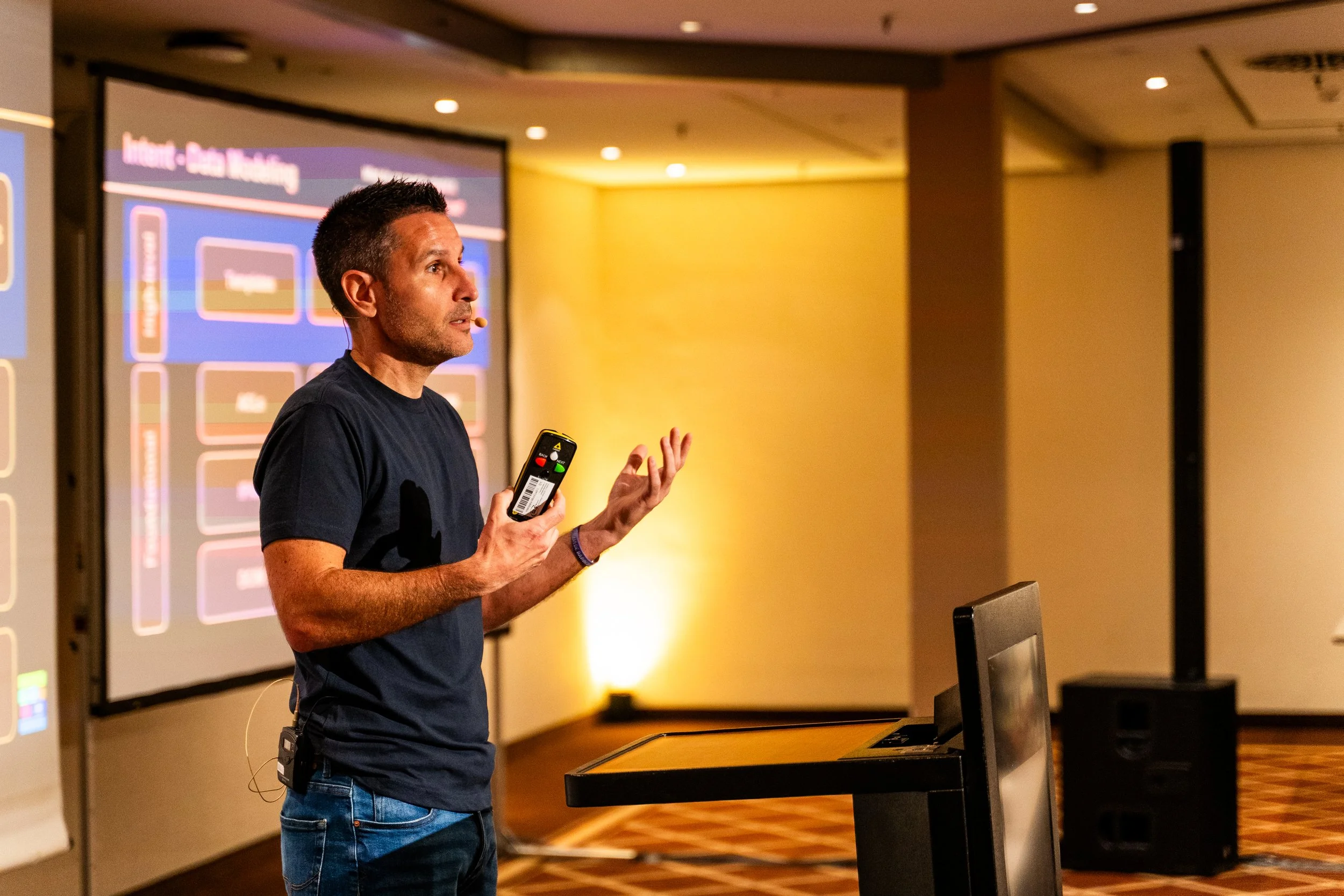 AUTOCON5 - DAY 3 - AM SESSIONS - J.MAZUR-1.jpg