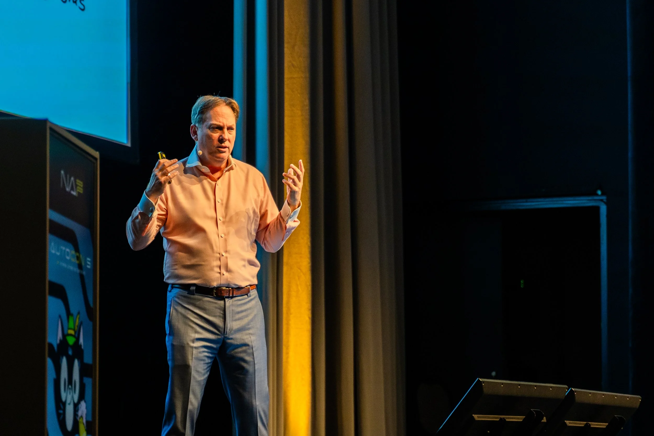 AUTOCON5 - MAINSTAGE DAY 1 - J.MAZUR-5.jpg
