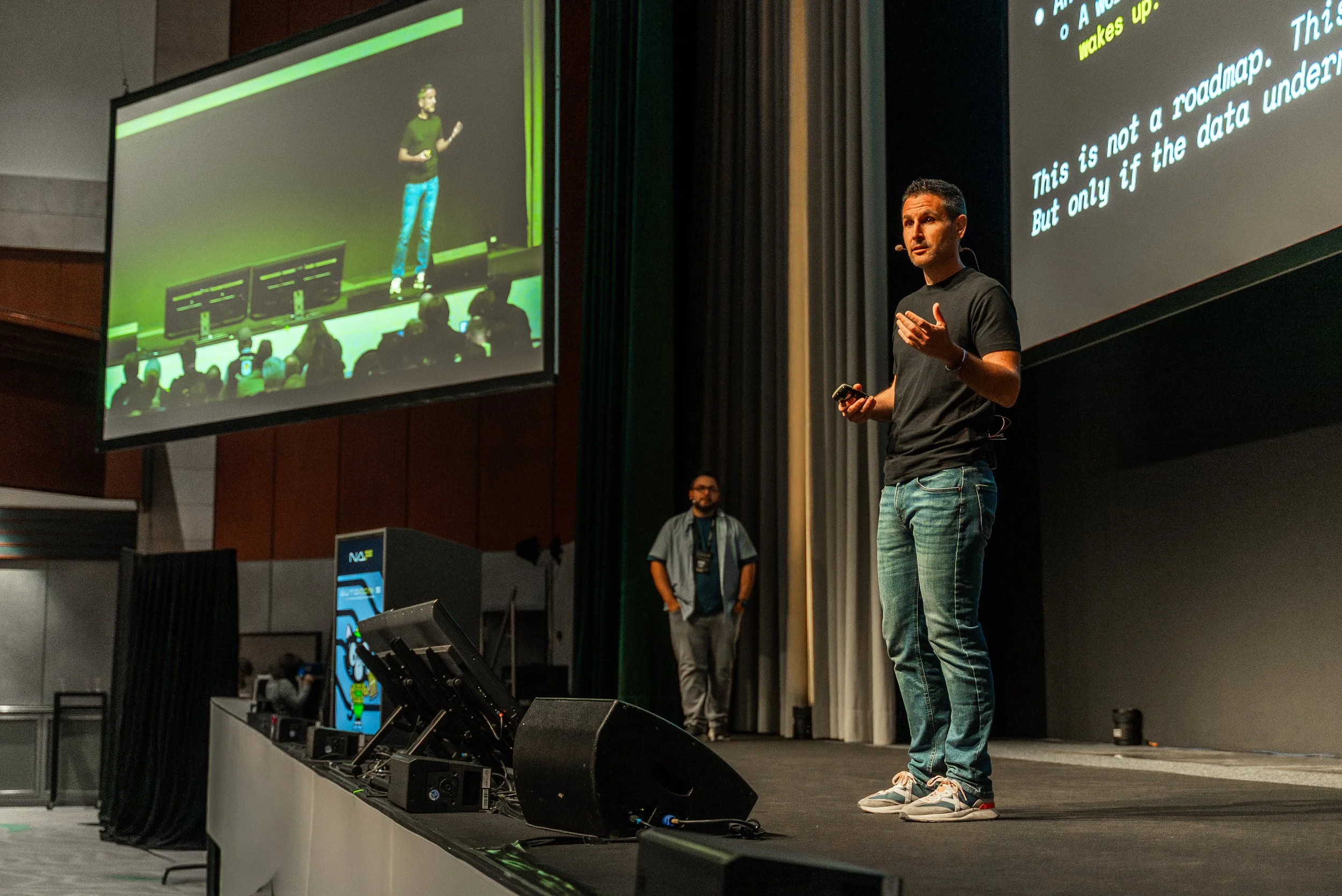 AUTOCON5 - MAINSTAGE DAY 1 - J.MAZUR-12.jpg