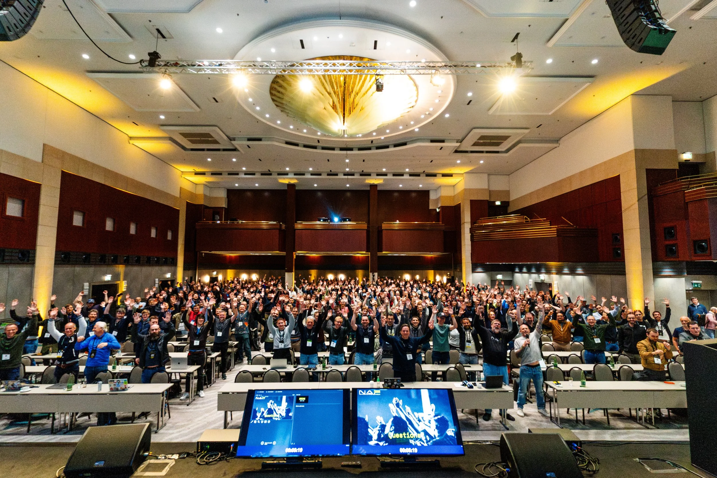 AUTOCON5 - DAY 4 - GROUP PHOTO - J.MAZUR-2.jpg