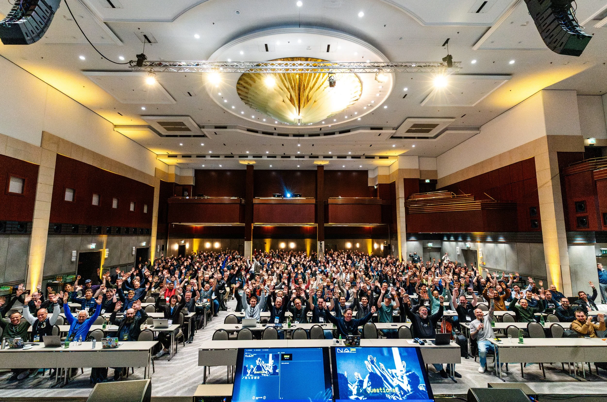AUTOCON5 - DAY 4 - GROUP PHOTO - J.MAZUR-1.jpg