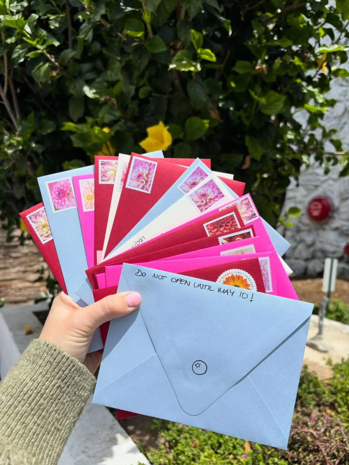 As it turns out&hellip; Mom was in fact right. Happy Mother&rsquo;s Day!
 
Thank you sooooo much to all the Moms out there + love to anyone who needs it extra on this day 💛🌷🧺🍷🩵
 
Here are some handmade cards from my workshop last Sunday. You guy