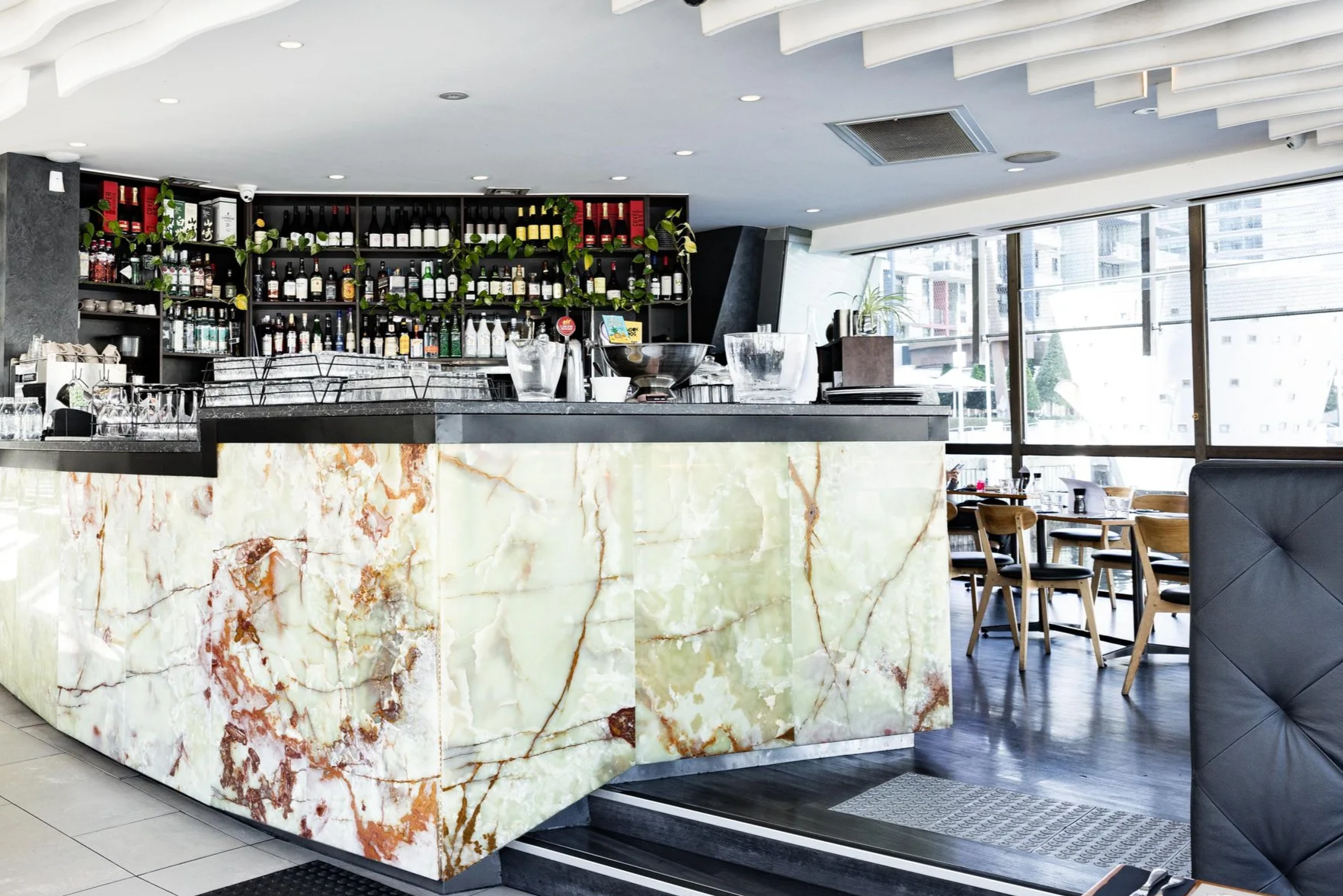 imgi_9_Berth%2C+Docklands+Restaurant+(2).png