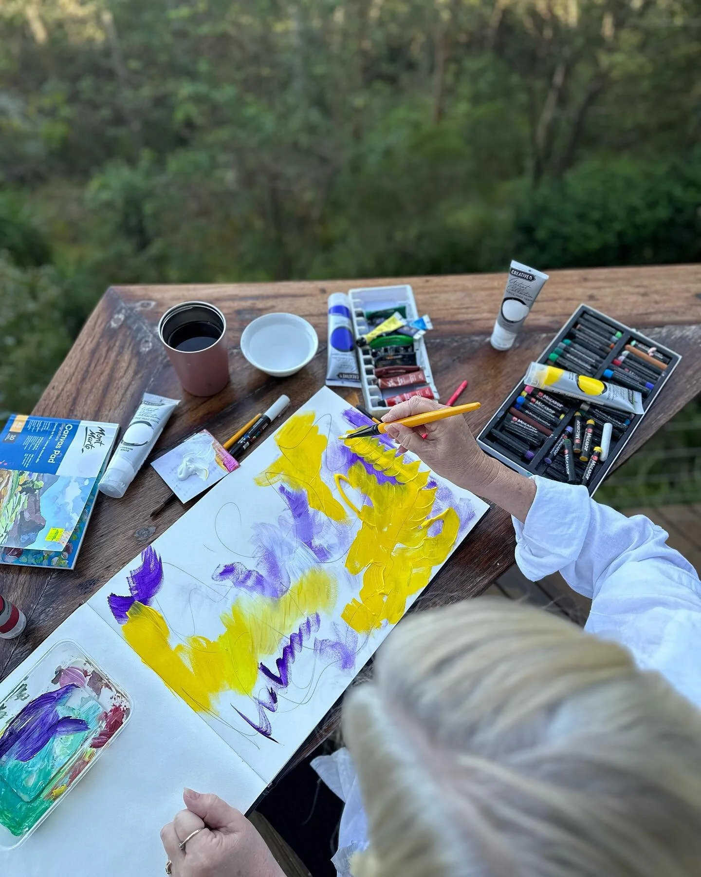 Journal time on a cool morning #artist #artwork #australianart #painting #abstractart #abstractlandscape #architecturaldigest
