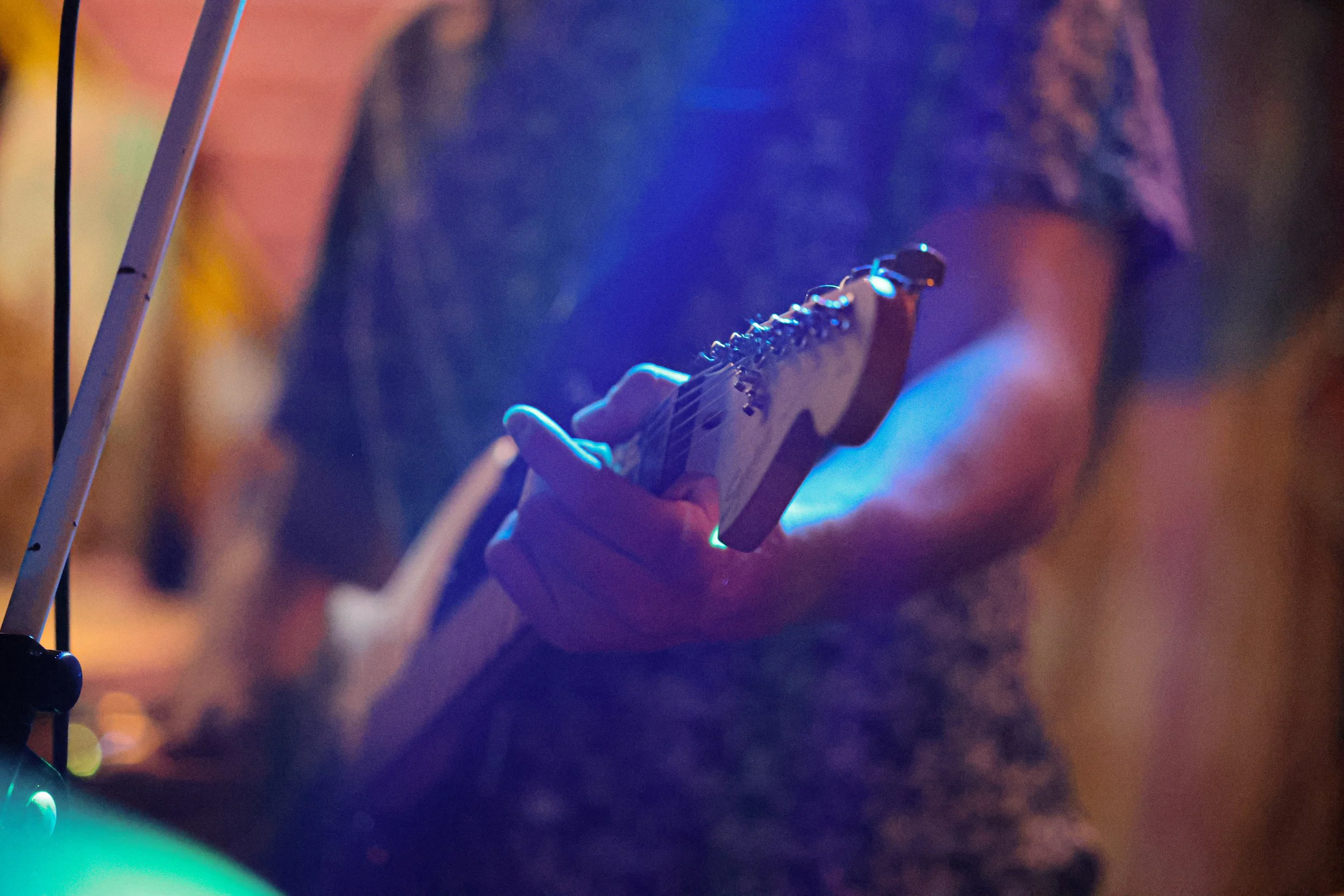 Dan Novick fingers the tabs on his bass during a live performance. (Luke Kaiser)