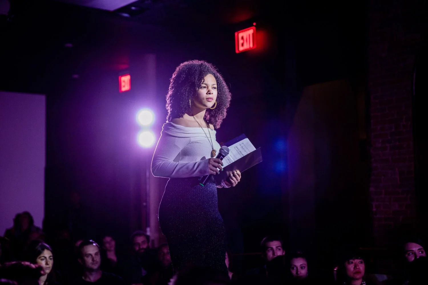 PerformerOnstage+(5).jpg