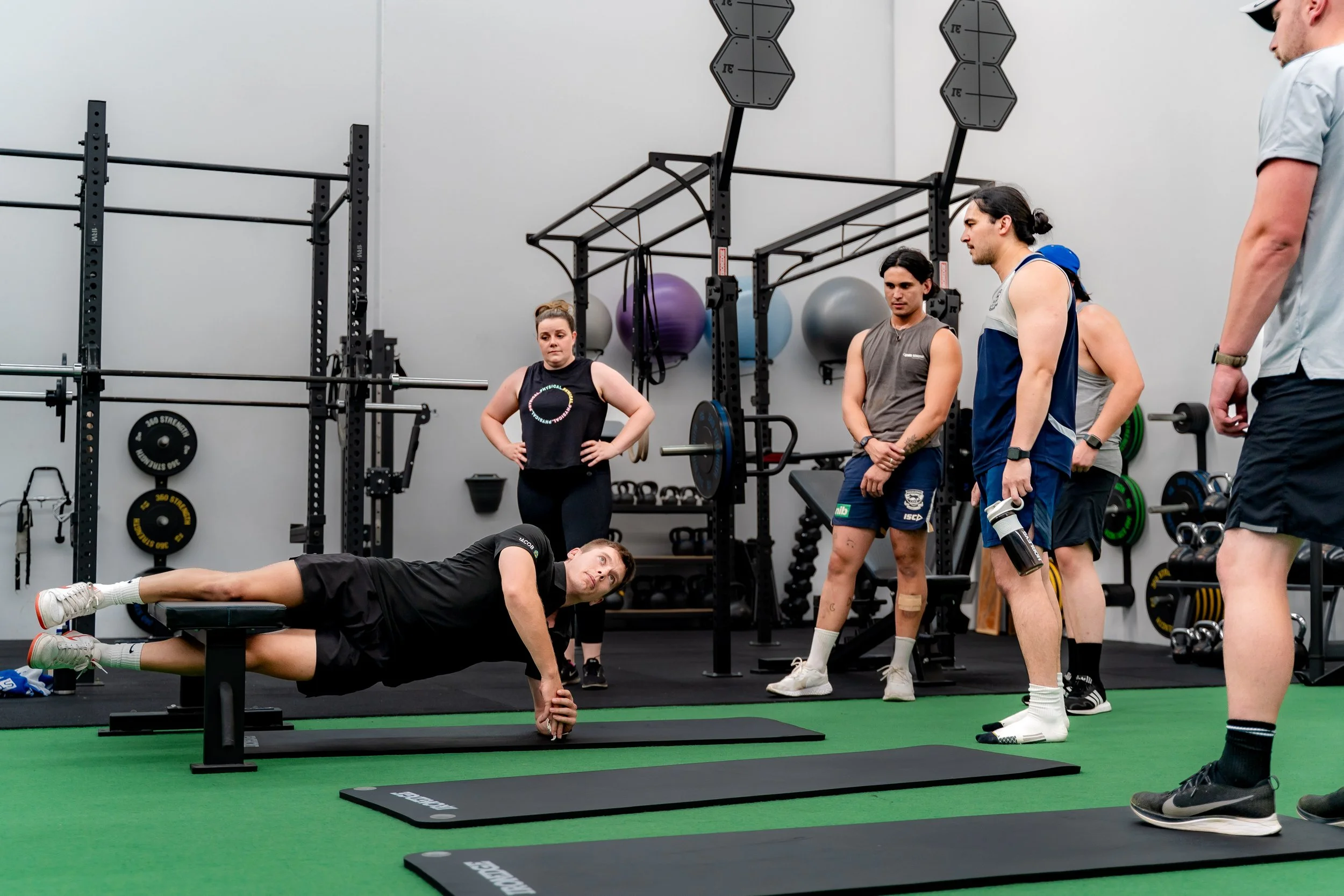 Performance exercise physiology, Geelong. Exercise physiologist performing exercise