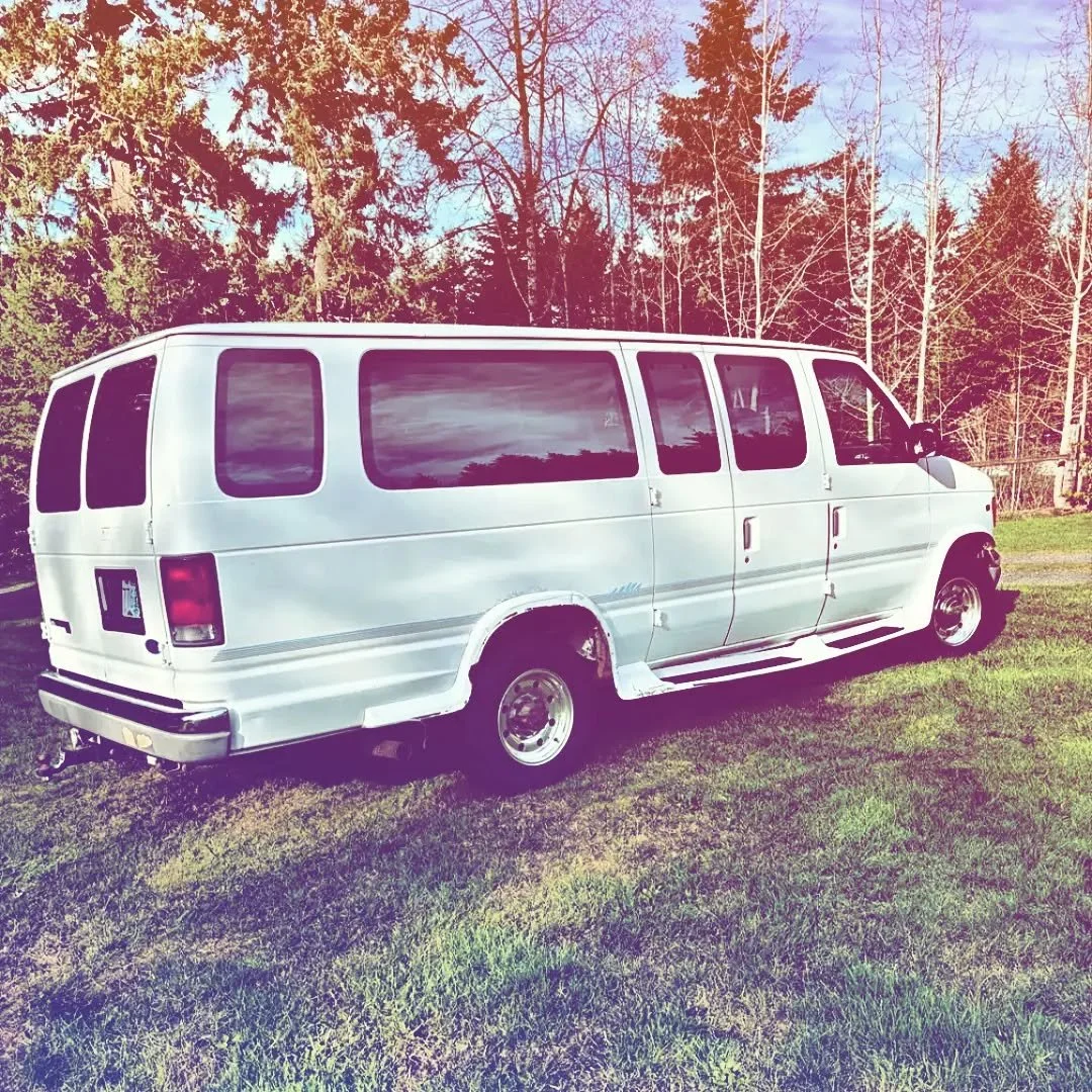 Hi! I&rsquo;m Lootin&rsquo; Luna &ndash; your new thrifting tour guide to the weird, the wonderful &amp; wildly affordable!

My goal is to take you on special adventures that go beyond basic, so think curated routes, secret spots and good vibes only.