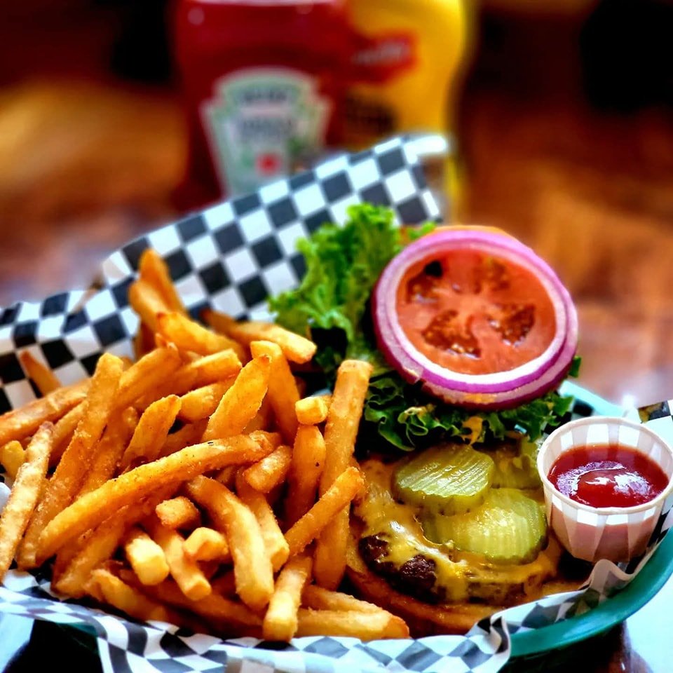 🌲 Hiking Lake Wenatchee? Wandering Plain? Don&rsquo;t let hunger sneak up like a ninja squirrel.

🍔 Grab fish tacos, burgers, or chicken wings and much more from The Squirrel Tree Restaurant &mdash; just order online and swing by for easy pickup.
☕