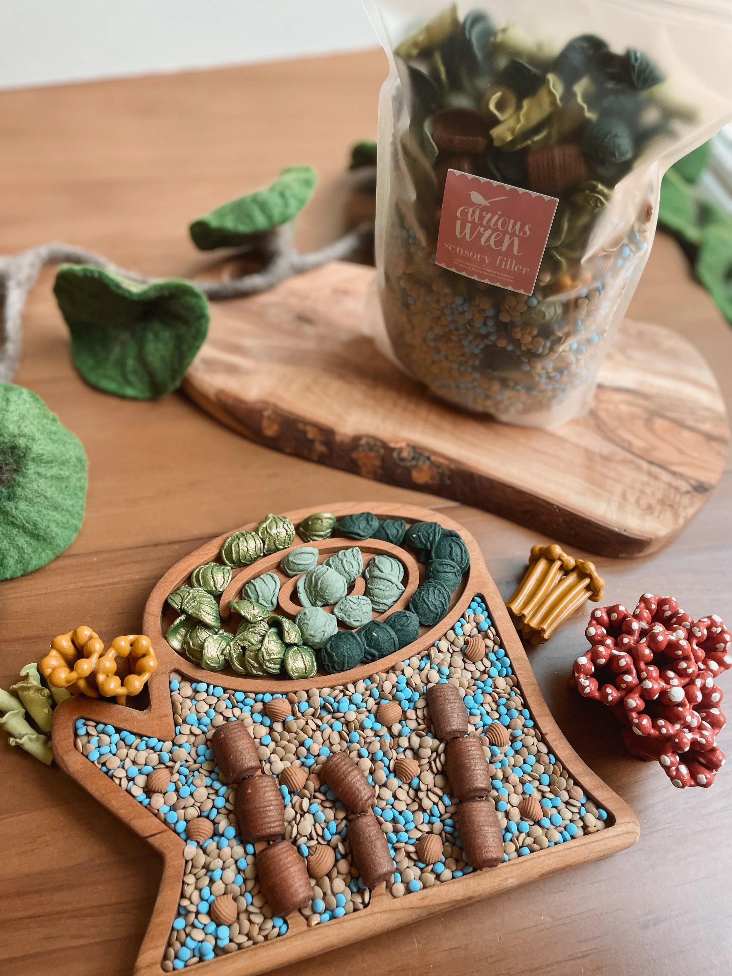 frog friends sensory filler