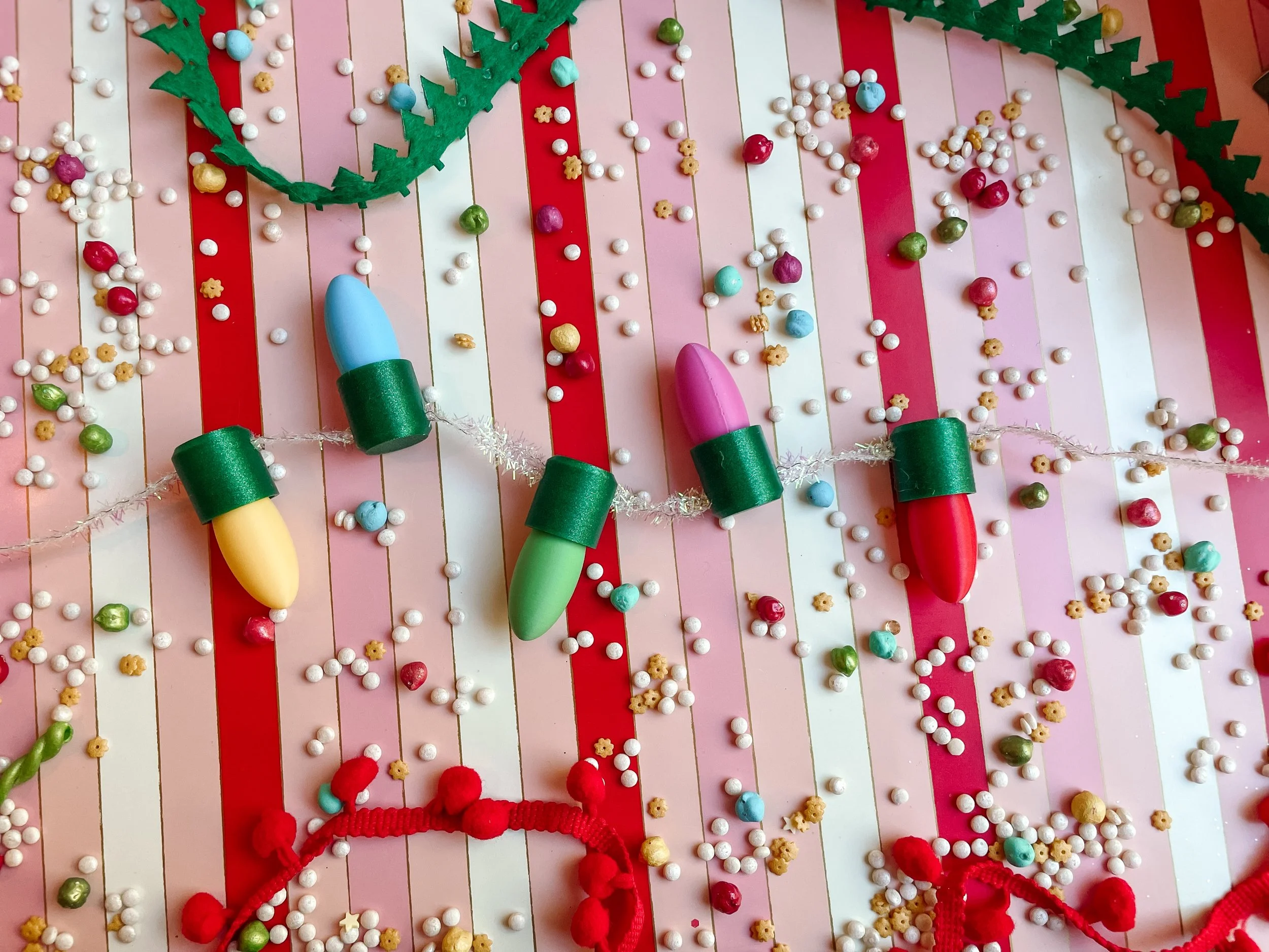 christmas light bulbs + string set of five