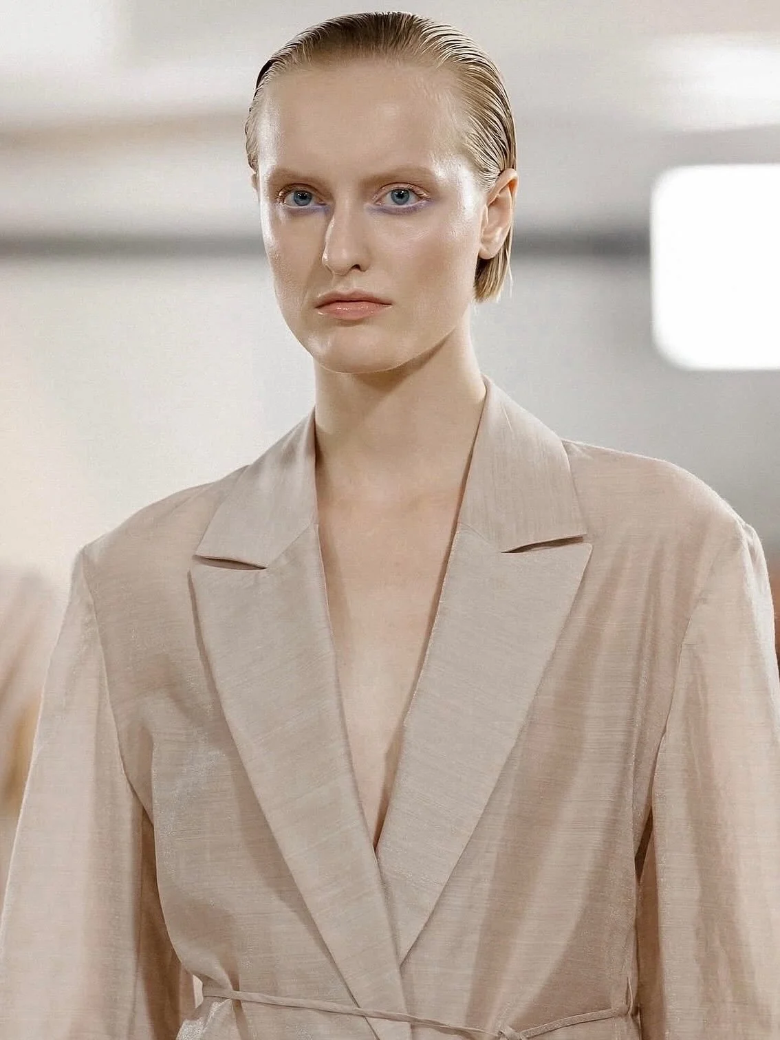 for @mamekurogouchi SS26 &laquo;&nbsp;Reflection&nbsp;&raquo; Runway Show Key makeup by @minkimmakeup ✨✨✨

Stylist: @aikamoshita 
Casting Director: @simoneschofer 
Hair artist: @kiyokoodo 
Makeup artist: @minkimmakeup
Movement Director @m.j.h.a.r.p.e