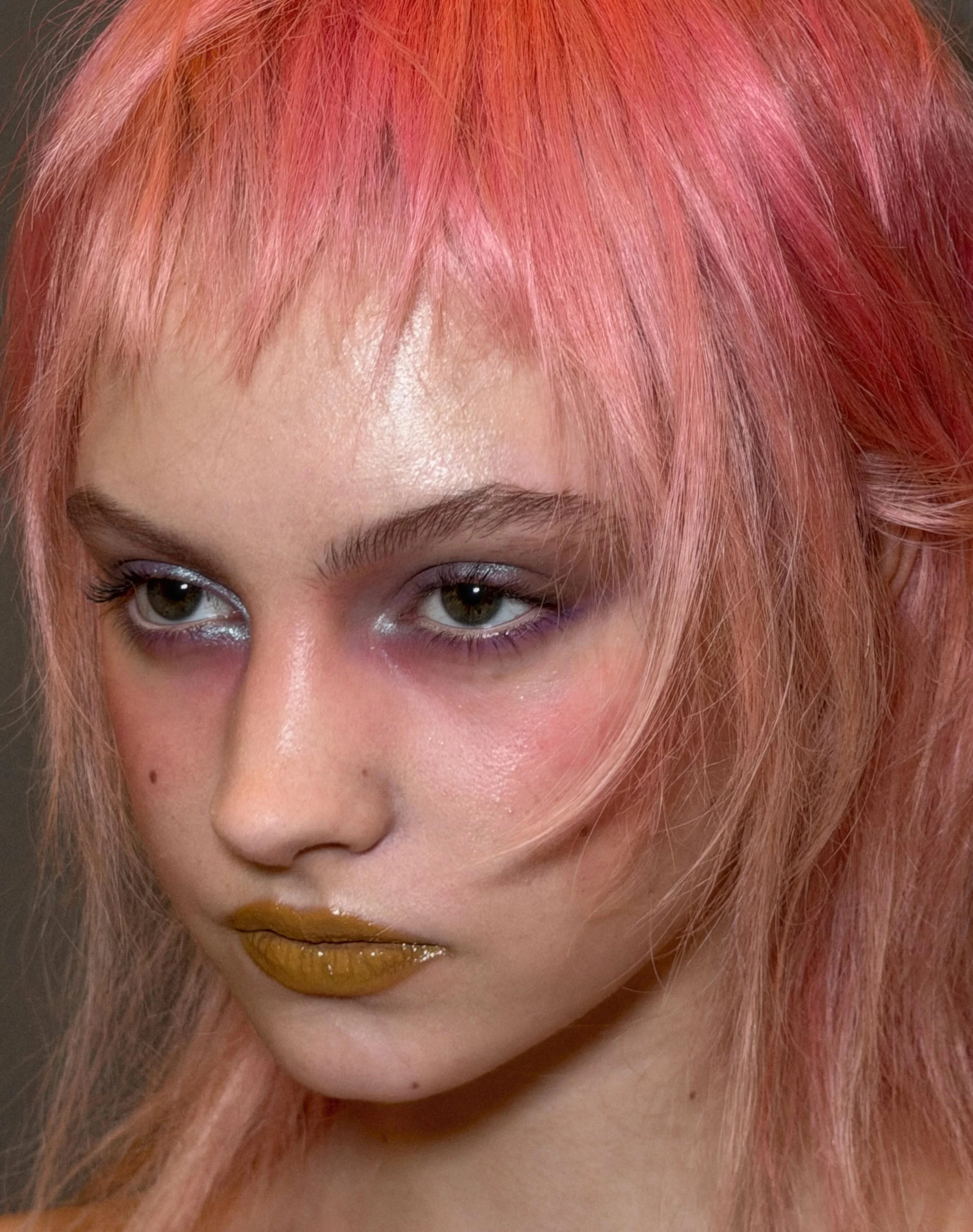 oddly fairy testi n g 🧚🏻&zwj;♀️ . . 🫧🩵 

my recent favorite foundation free base using @narscosmeticskorea ✨ pure radiant tinted moisturizer ✨✨ #ranheemakeup #nofilterneeded 

#란희메이크업 on @itspola__ @angel__mgmt 
Assisted by @yumgoofiepie 

Wig wo