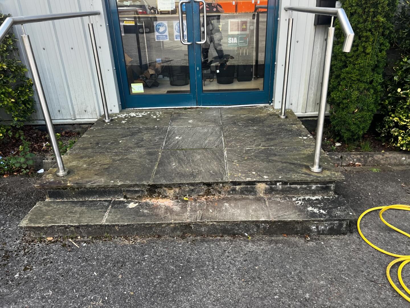 Something a bit different today and making the most of the good weather ☀️ 

Gutter empty and pressure washing the entrance to HQ @focusstoves 

This time of year it&rsquo;s great to have a good clean down and be looking good for the summer. 

#stubb