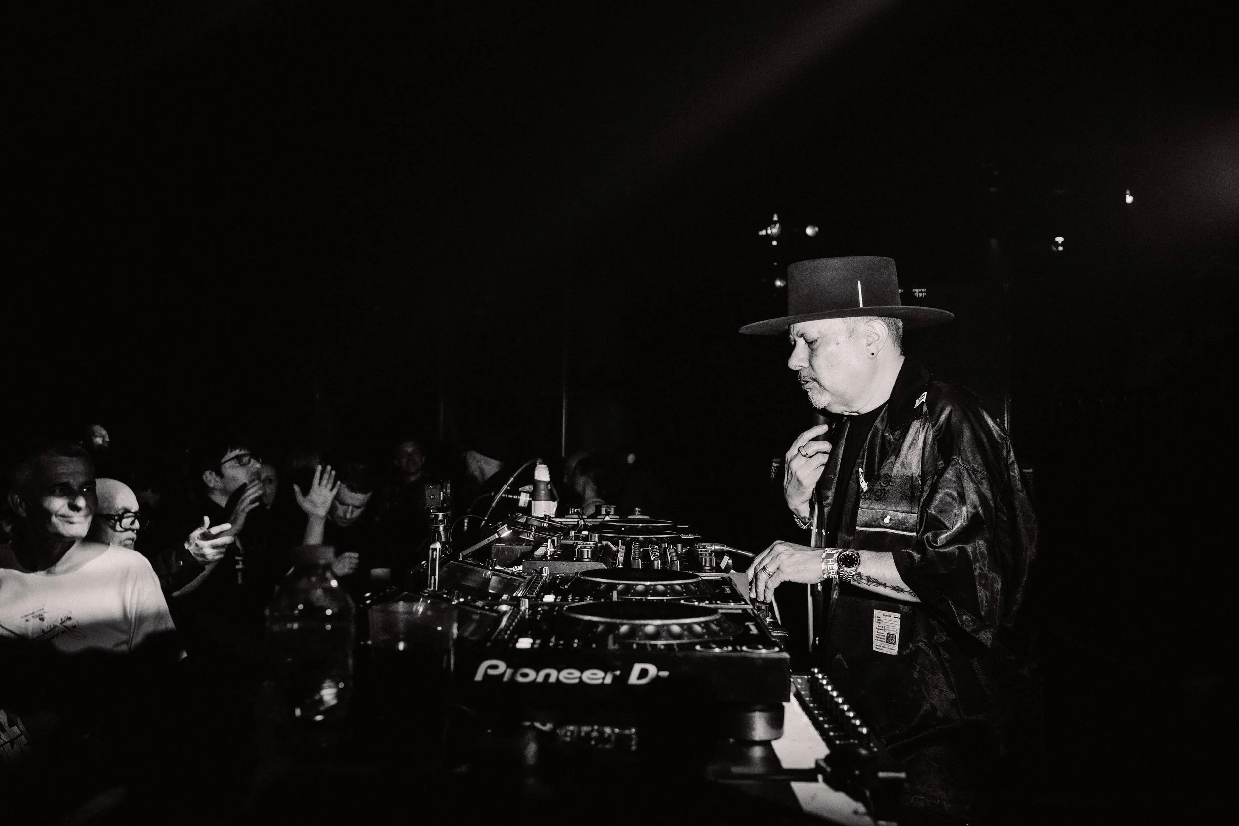 Louie Vega - shot by @bonmk1 - Connor Baker-01670.jpg