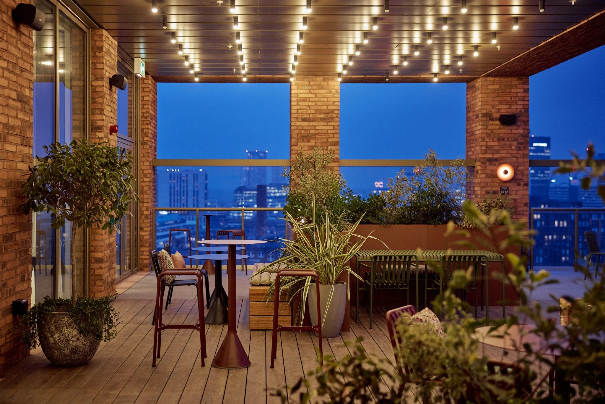 Night shoots across Manchester city centre 📸 

A couple of weeks ago I hit the pavements with @nathanchandler to capture some of @bruntwoodscitech's most iconic buildings in Manchester in all their glory lit up at night. And they did not disappointe