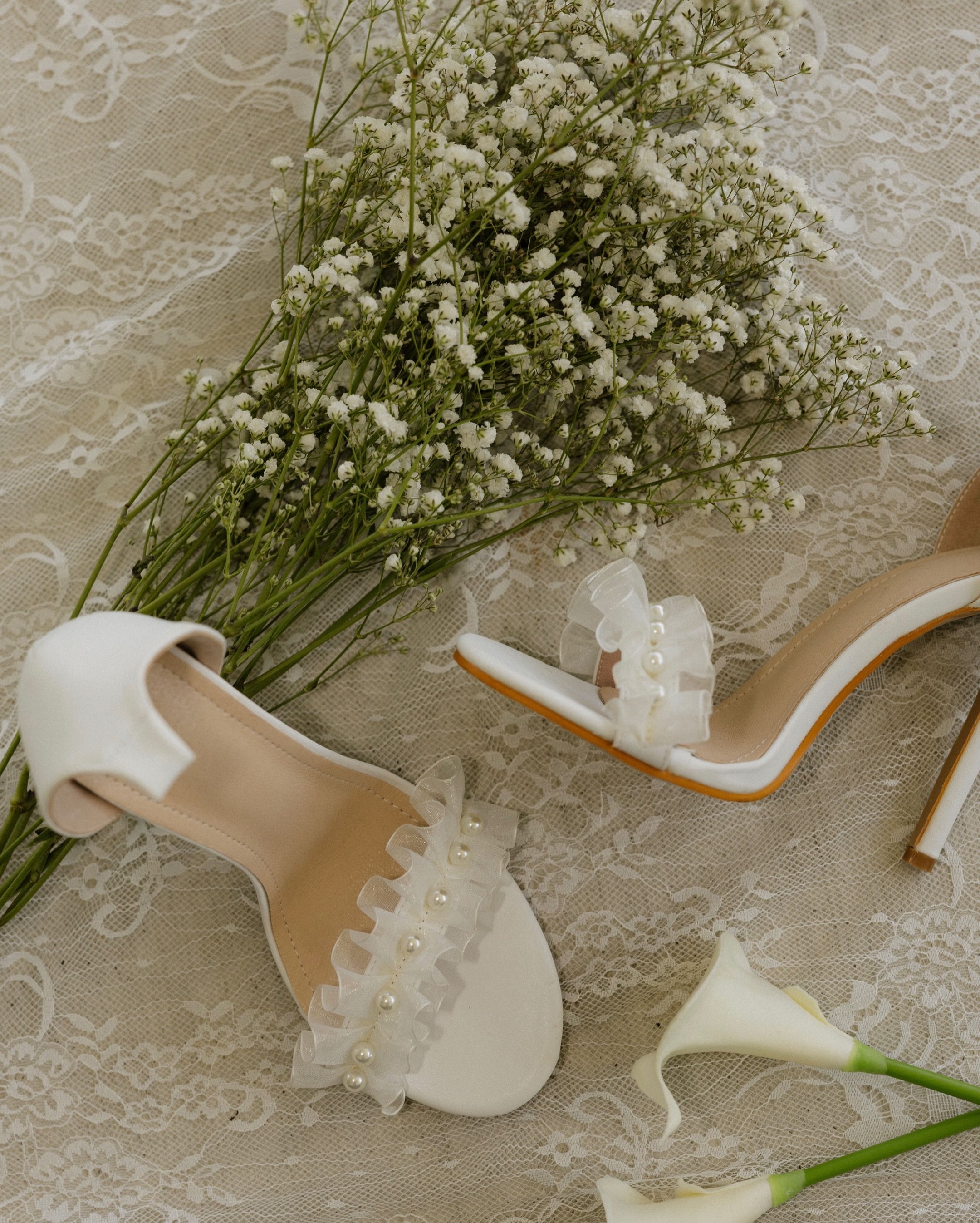 Gorgeous details 💌
.
.
.
Photos: @sambeasley_photos
Event Planner: @eventsbyoliviagrace
Venue: @flatcreekfarmsllc
Host: @jjphotoandfilm
Content Creation: @thesociallocket
Stationery: @mackenzie.grace.design
Rentals: @irongardensrentals
Details: @sec