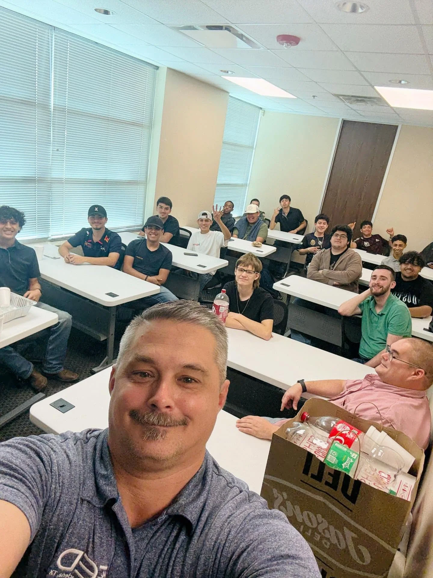 583080923_17963813222993830_2469284928605969878_n (1).jpg